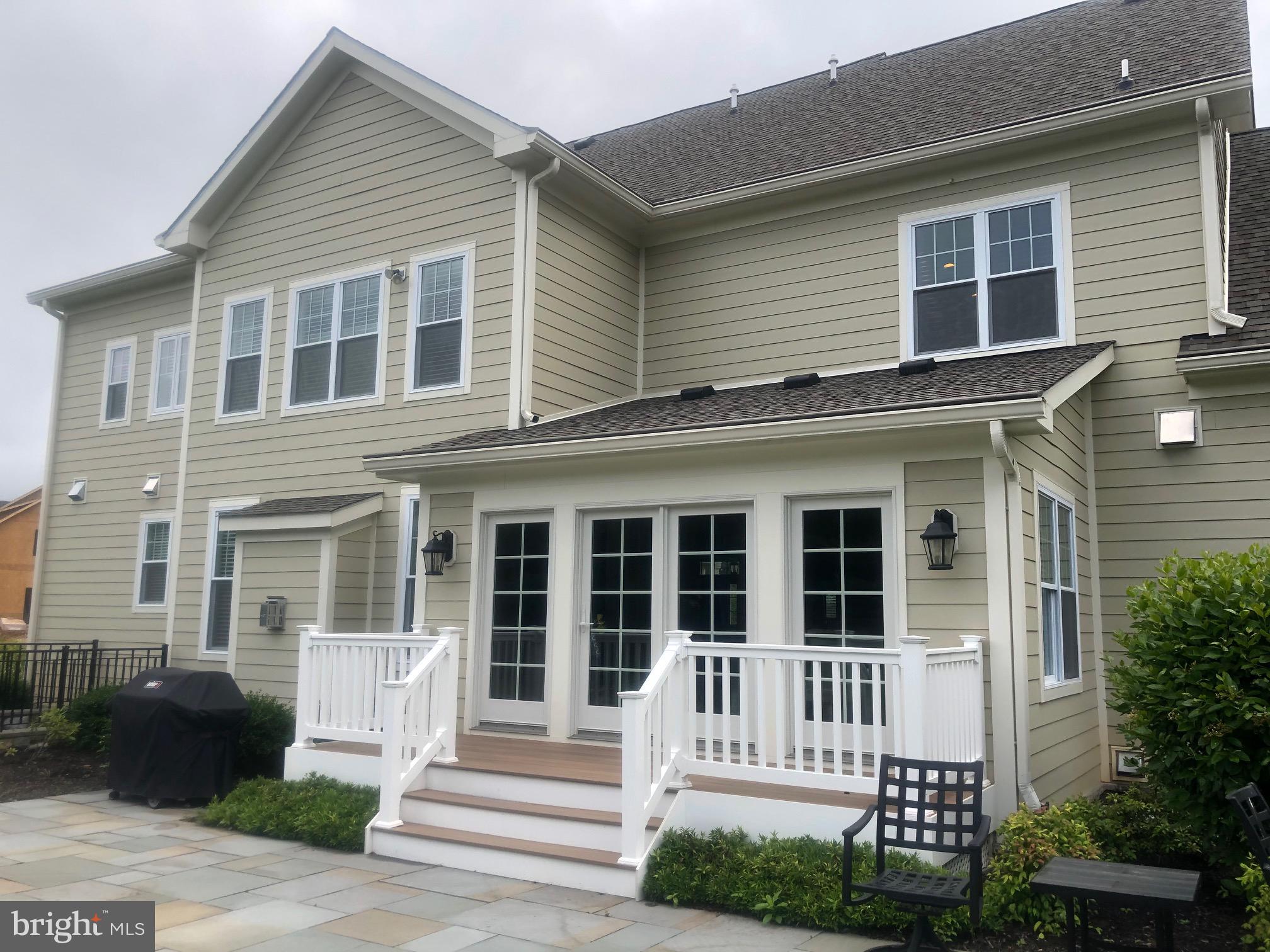 BRIAR KNOLL - Residential