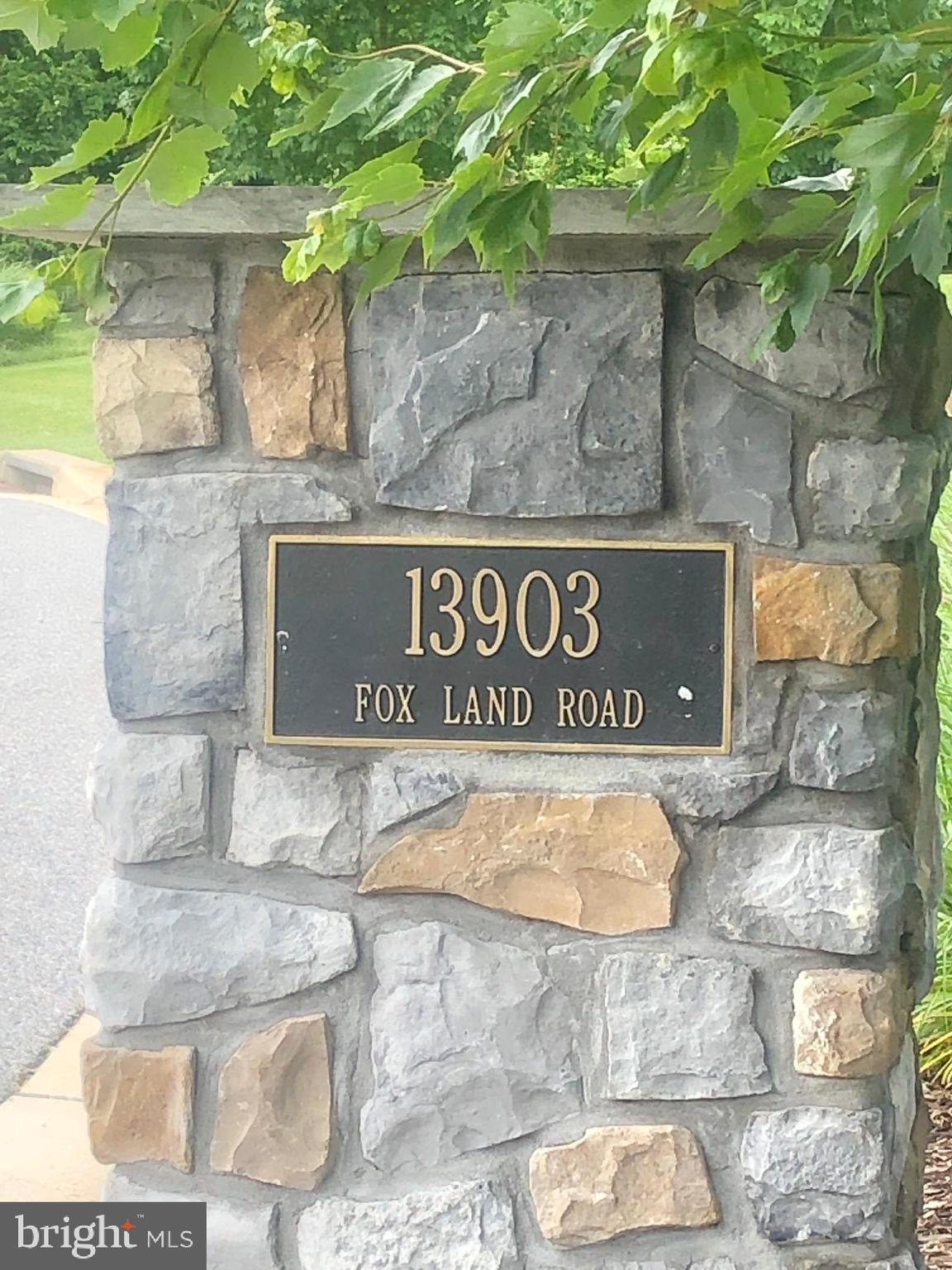 BRIAR KNOLL - Residential