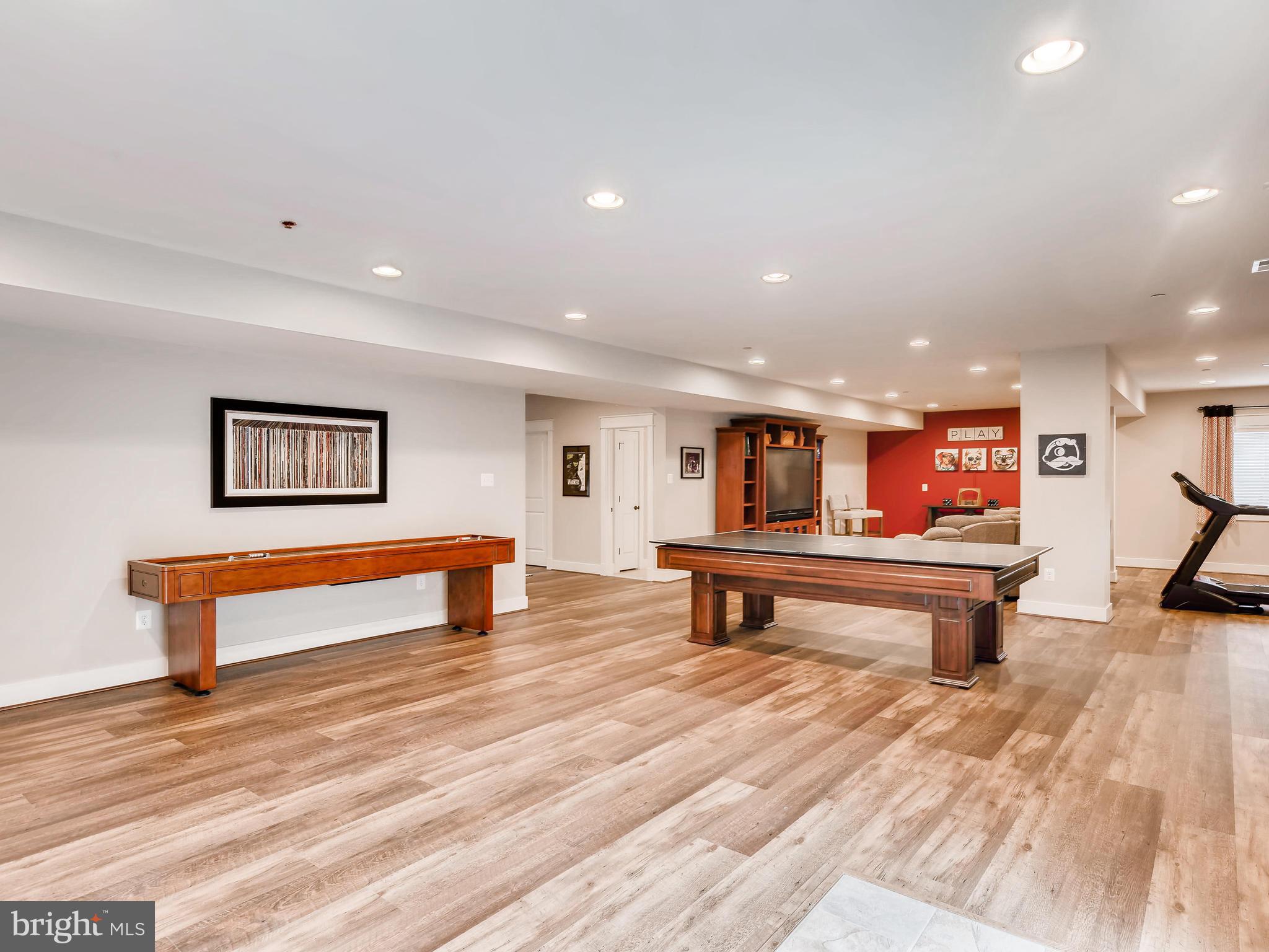 BRIAR KNOLL - Residential