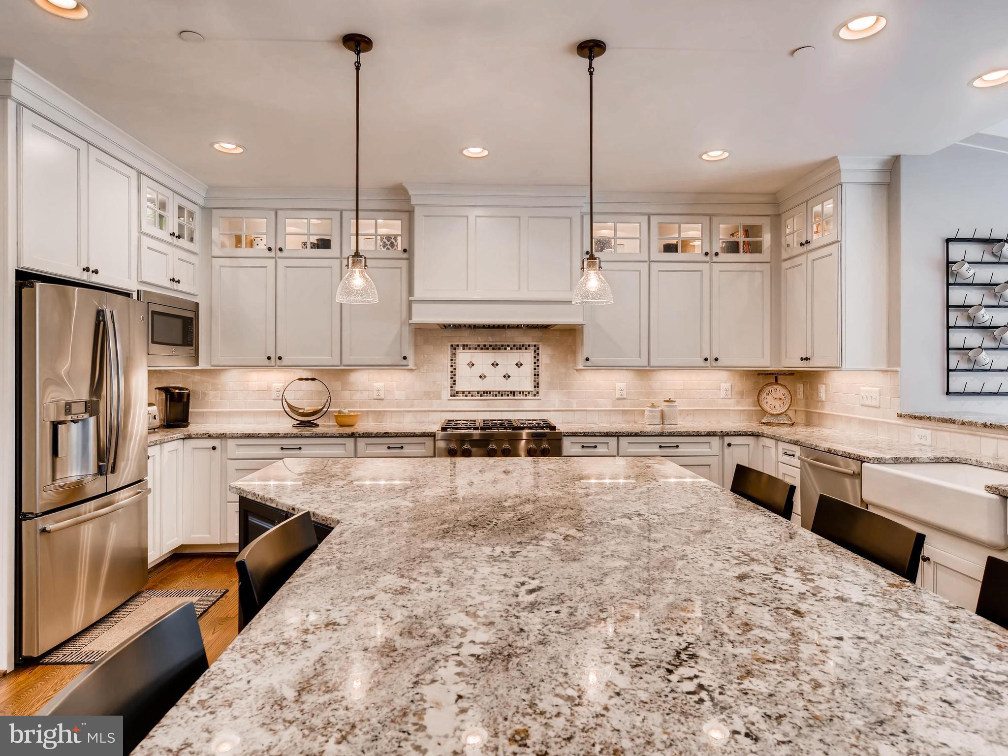 BRIAR KNOLL - Residential