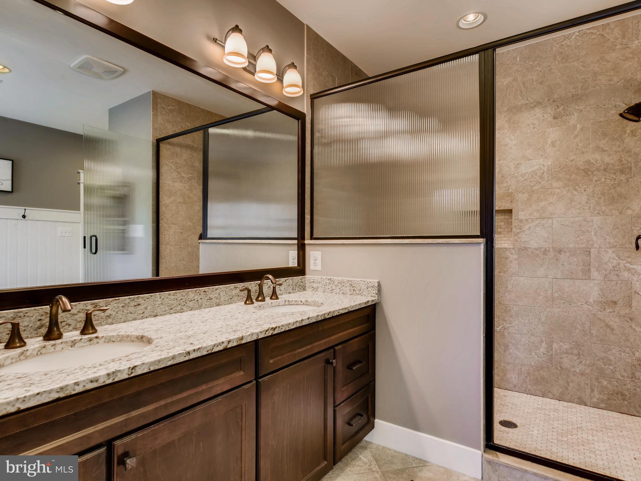 BRIAR KNOLL - Residential