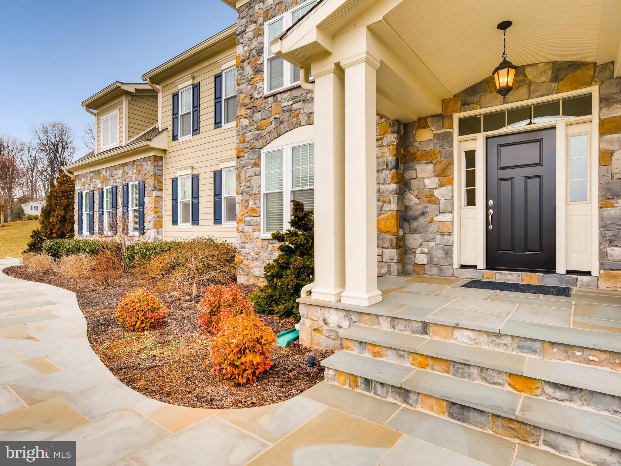 BRIAR KNOLL - Residential