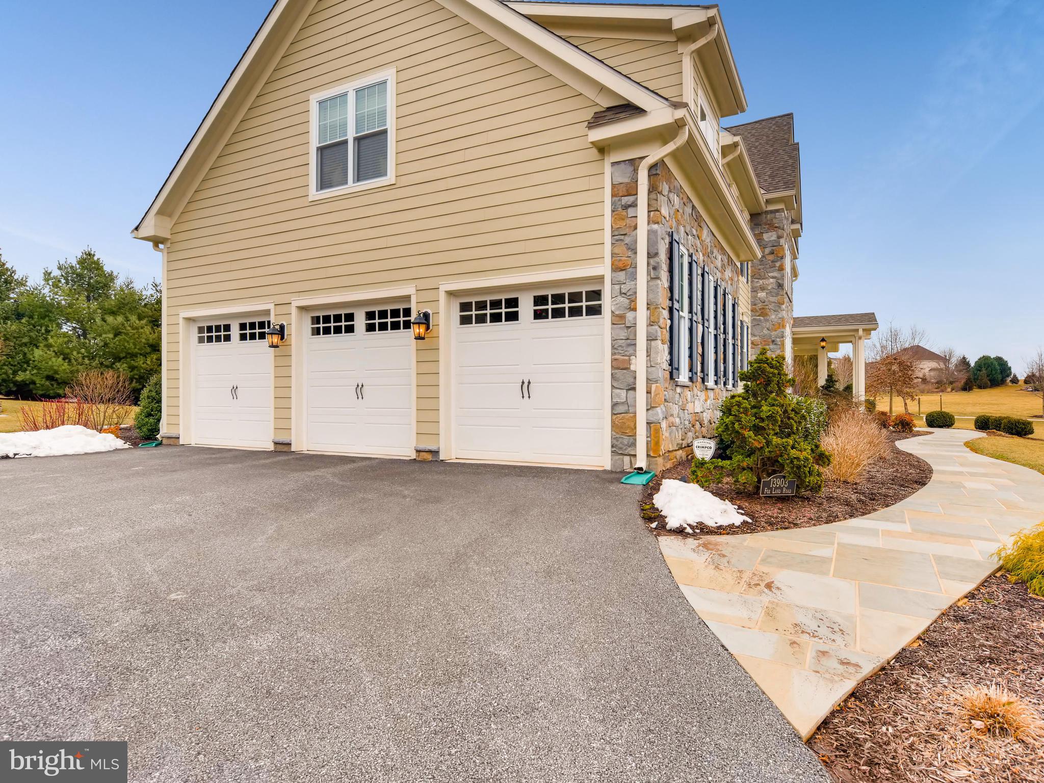 BRIAR KNOLL - Residential