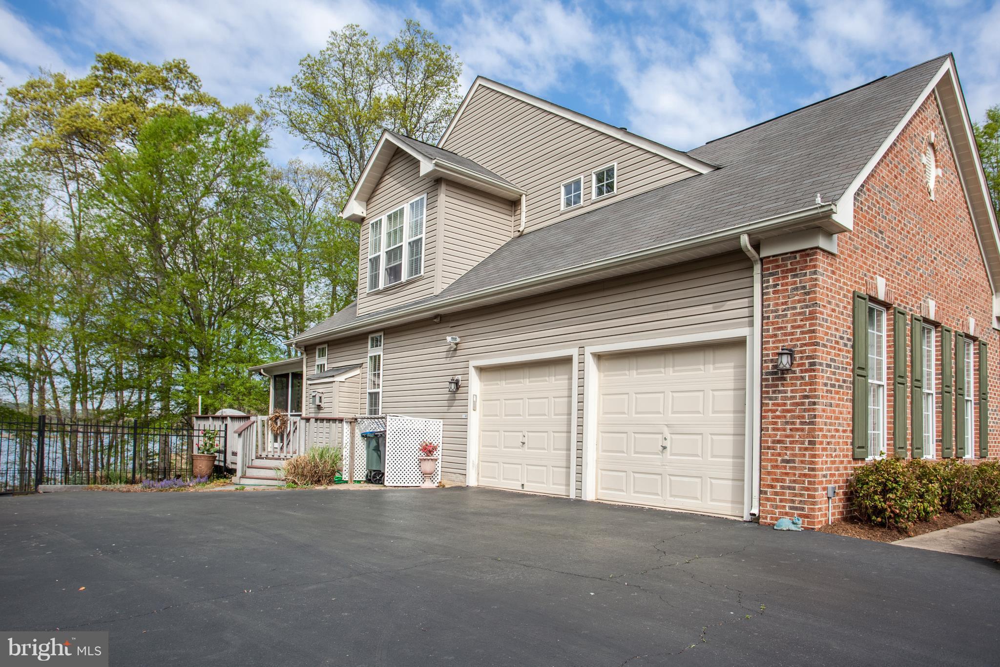 DAWSON LANDING - Residential