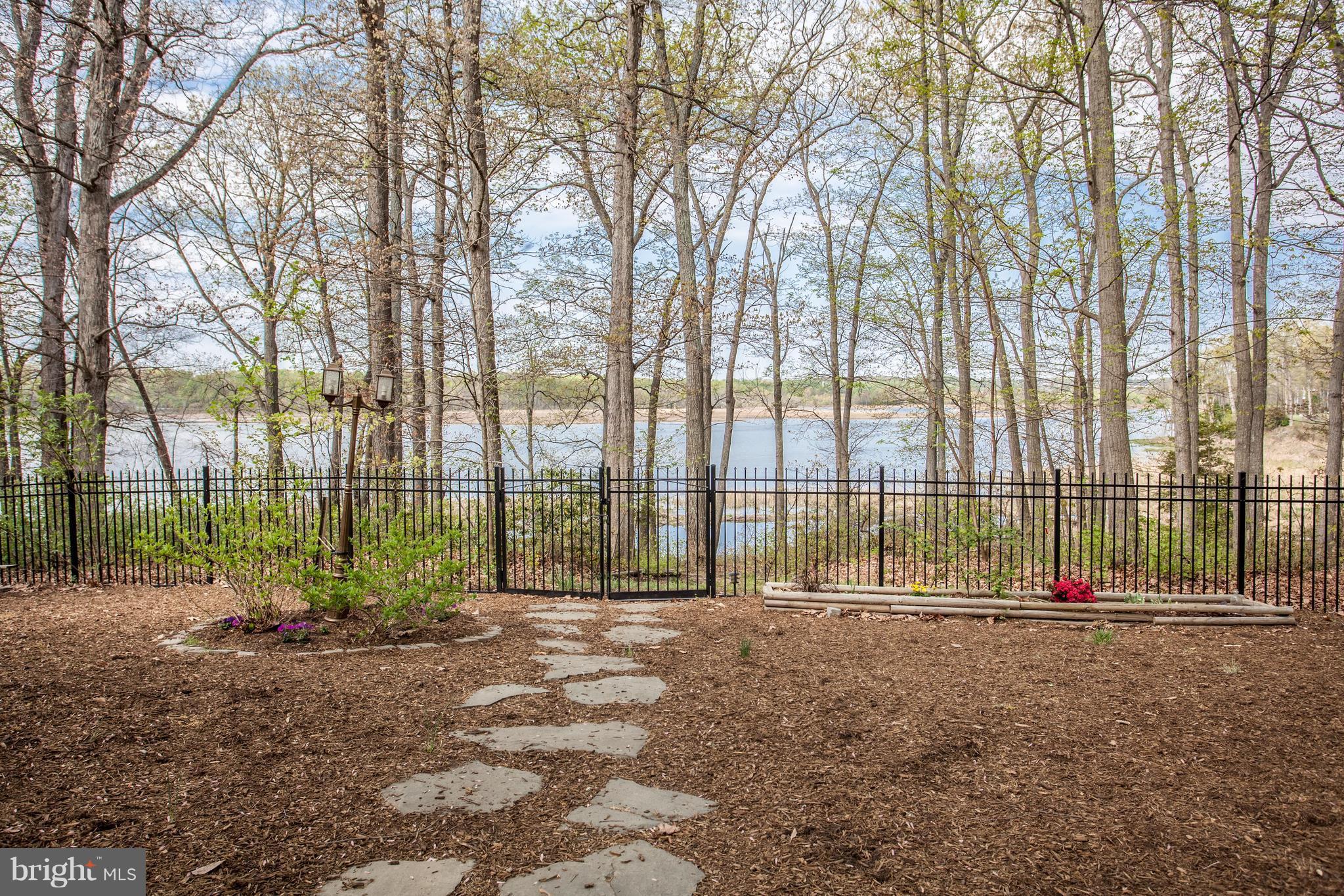 DAWSON LANDING - Residential