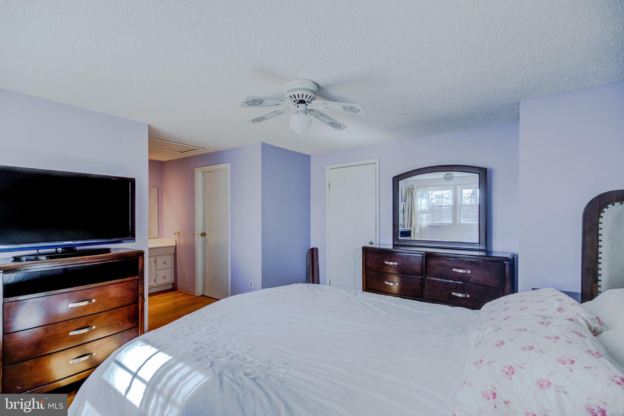 NEWINGTON FOREST - Residential