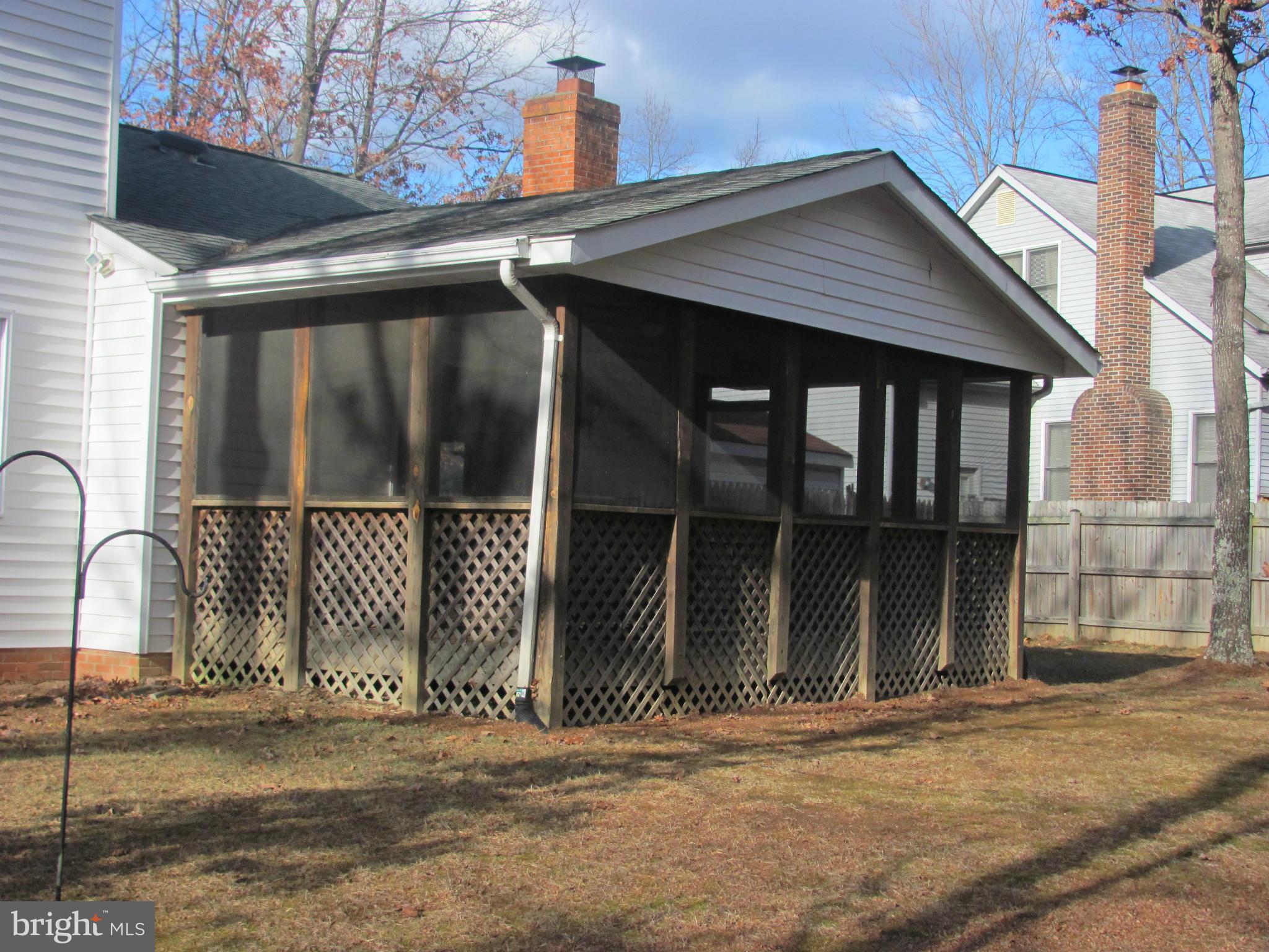 LEAVELLS CROSSING - Residential