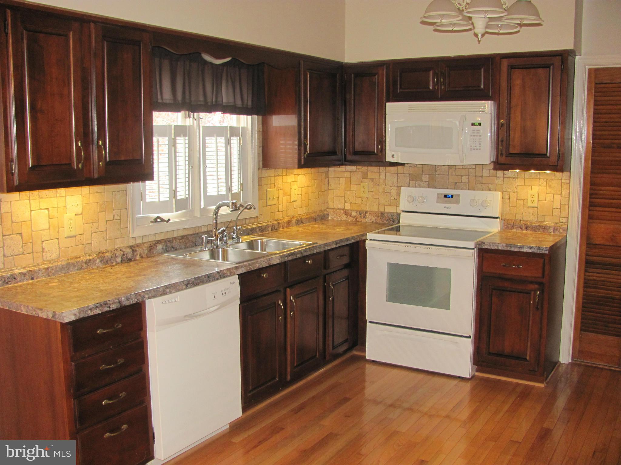 LEAVELLS CROSSING - Residential