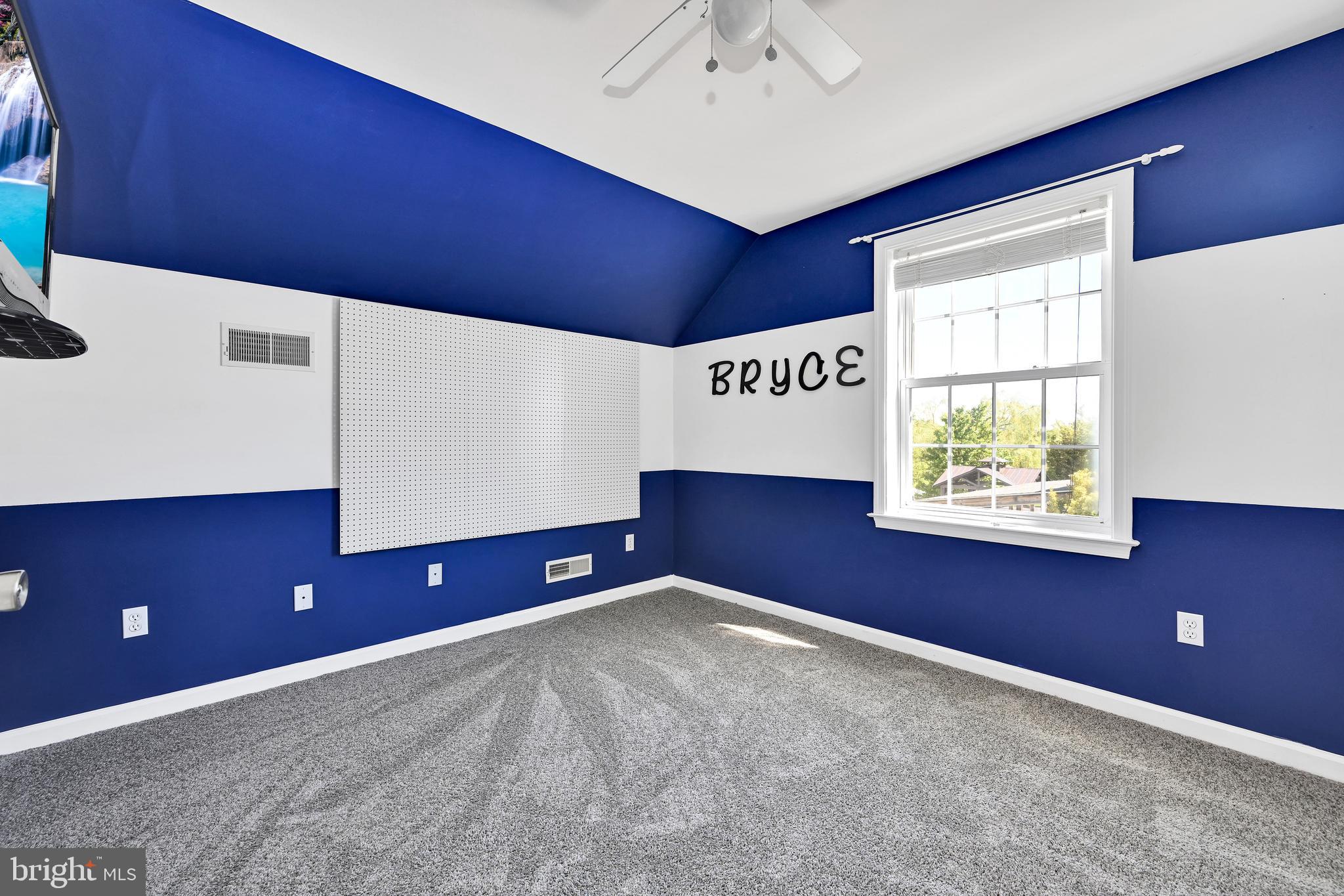 ASHCOMBE FARMS - Residential