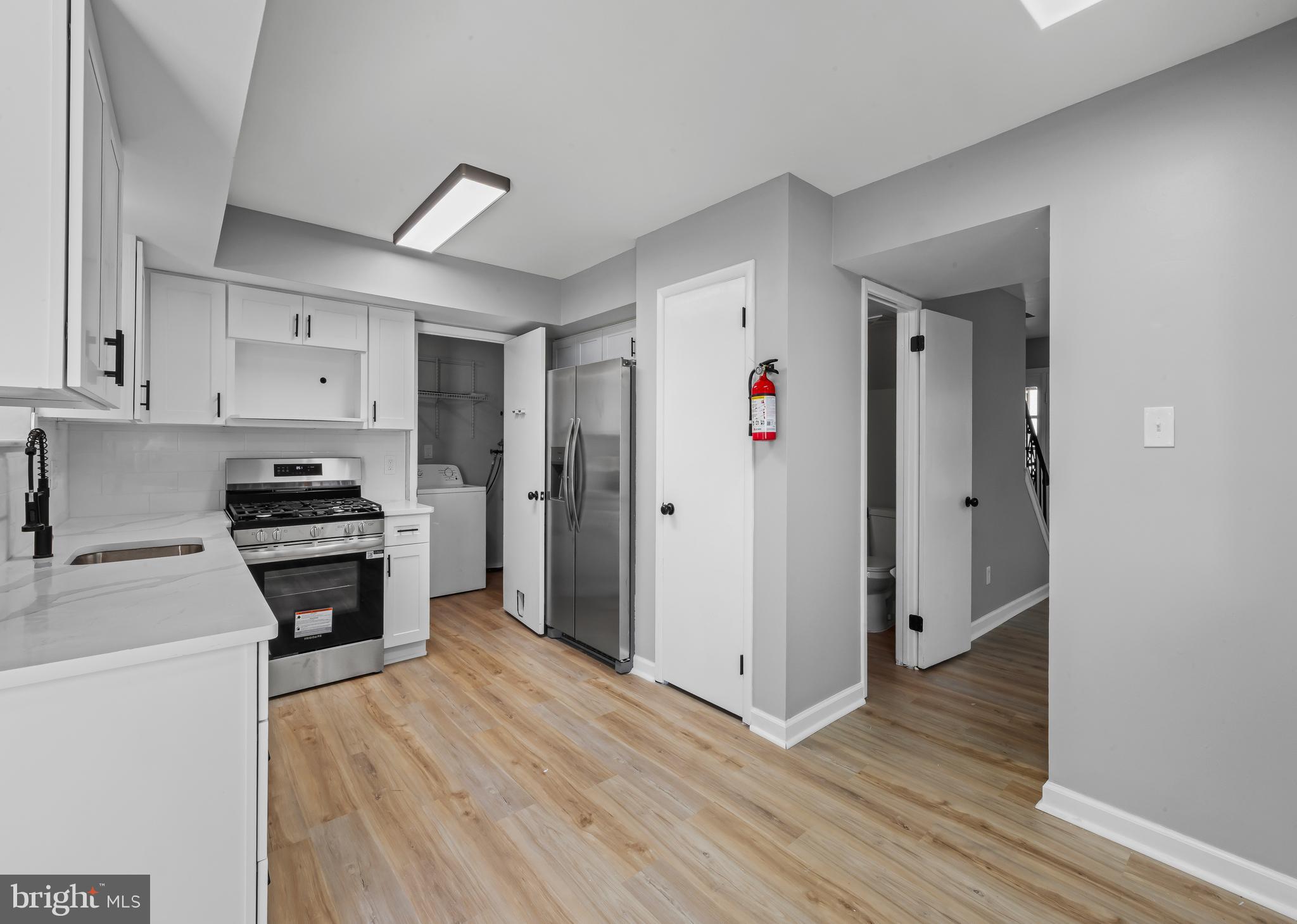 6 HERON PLACE