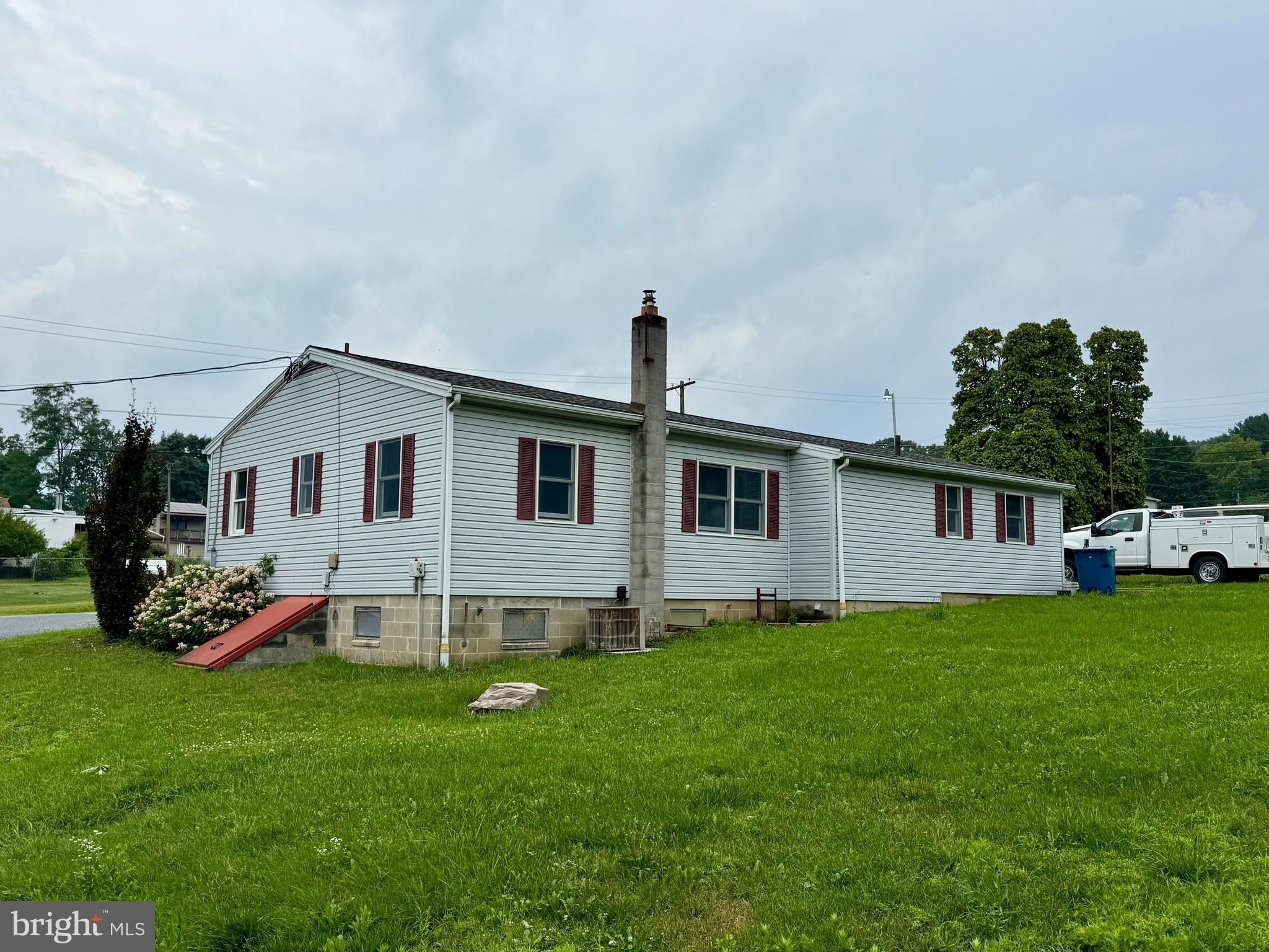29 ELM AVENUE