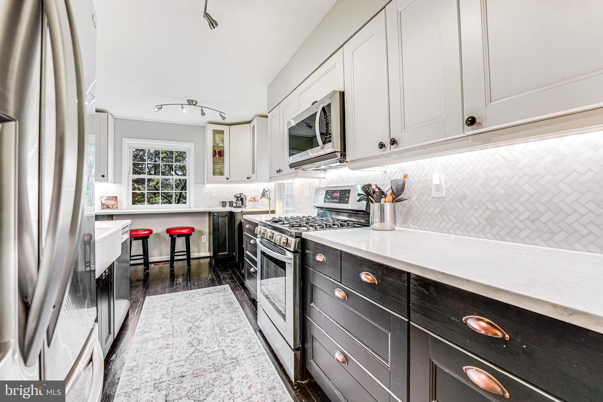 LONDON TOWNE - Residential