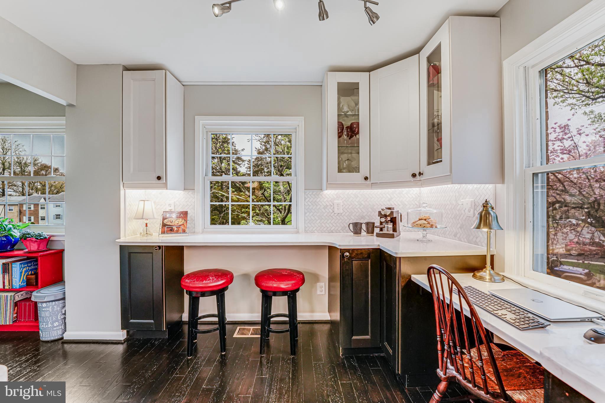 LONDON TOWNE - Residential