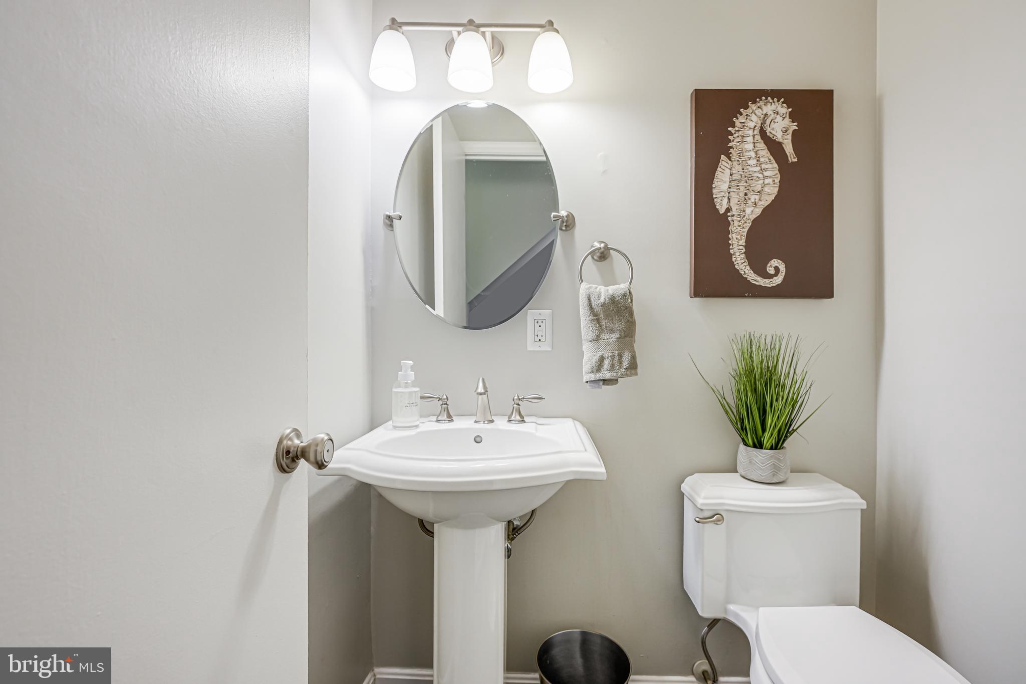 LONDON TOWNE - Residential