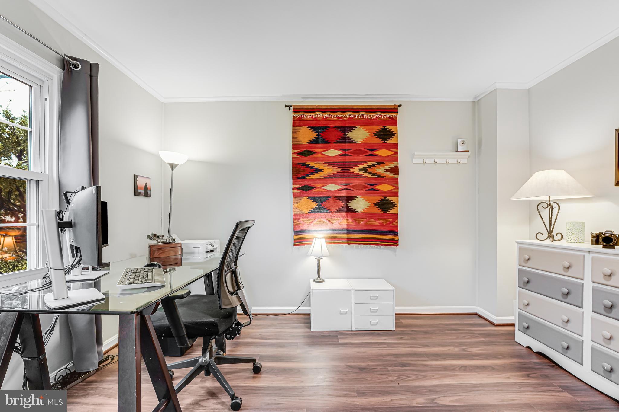 LONDON TOWNE - Residential