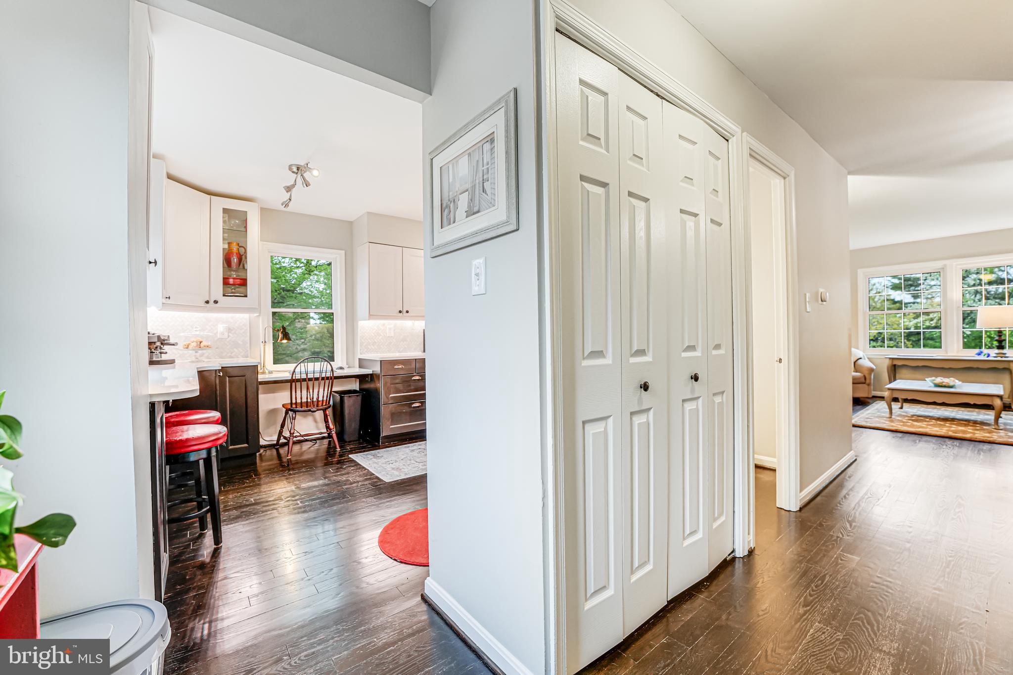 LONDON TOWNE - Residential