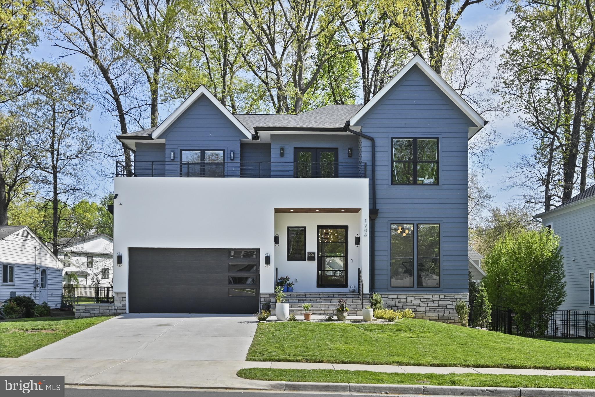 1206 COTTAGE STREET SW