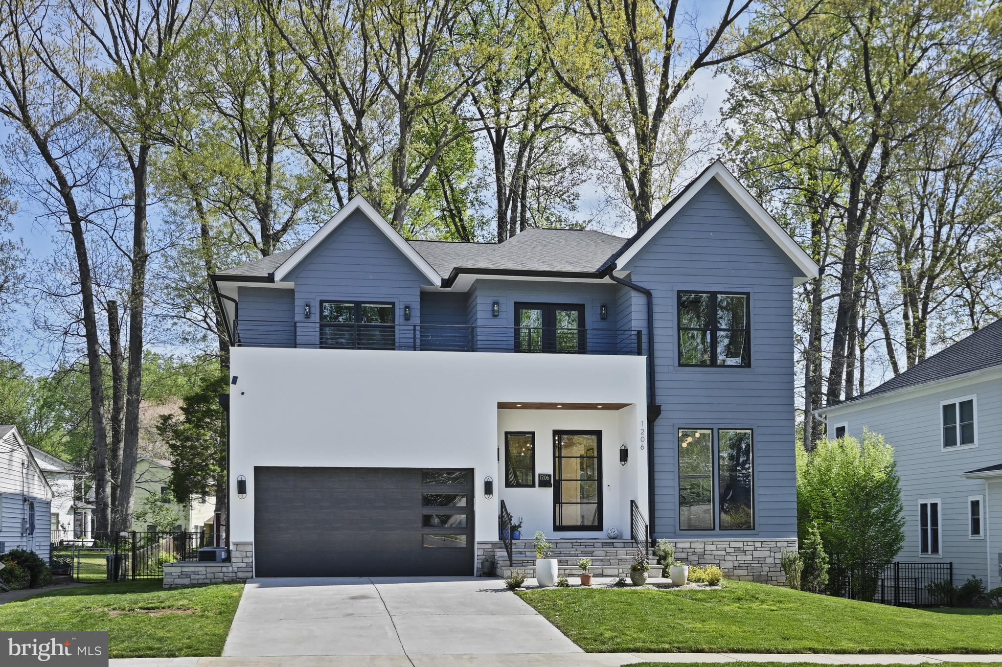 1206 COTTAGE STREET SW