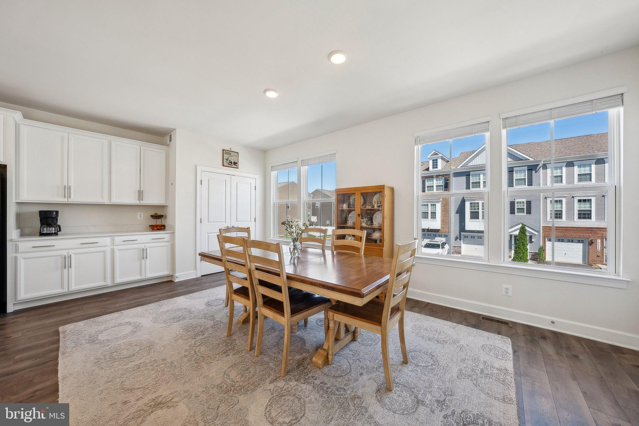 BRADLEY SQUARE - Residential