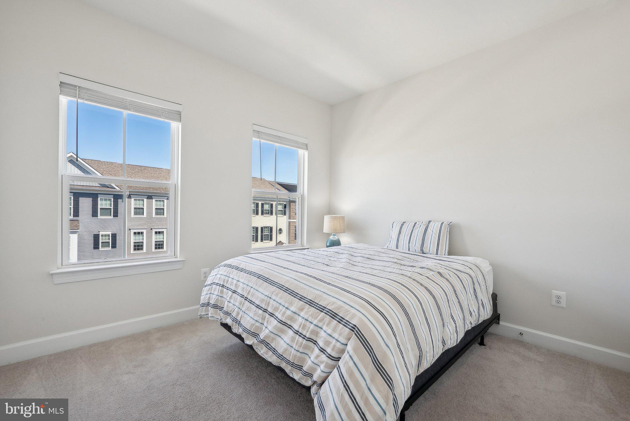 BRADLEY SQUARE - Residential