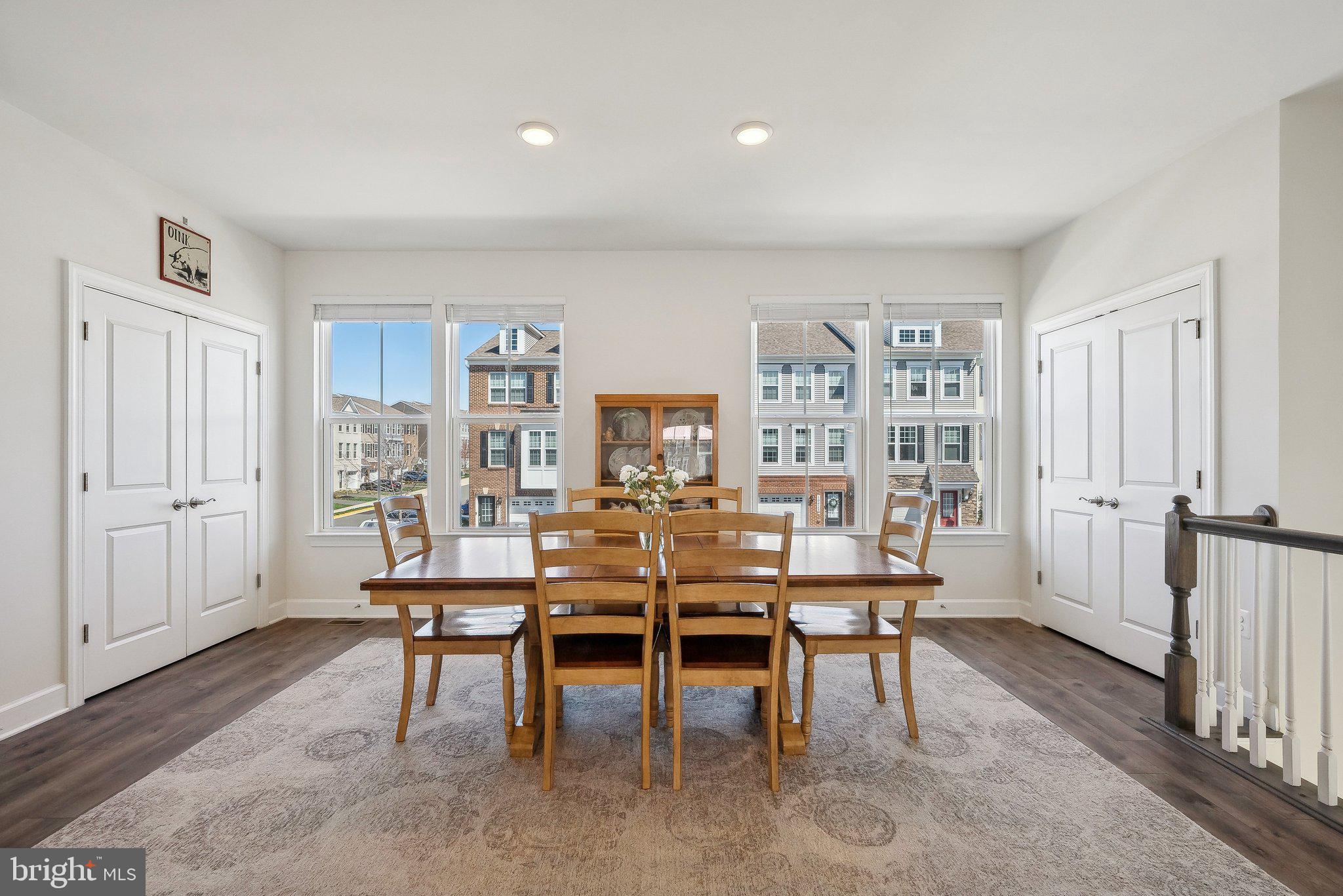 BRADLEY SQUARE - Residential