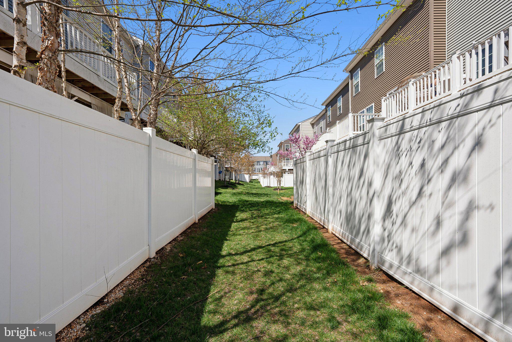 BRADLEY SQUARE - Residential