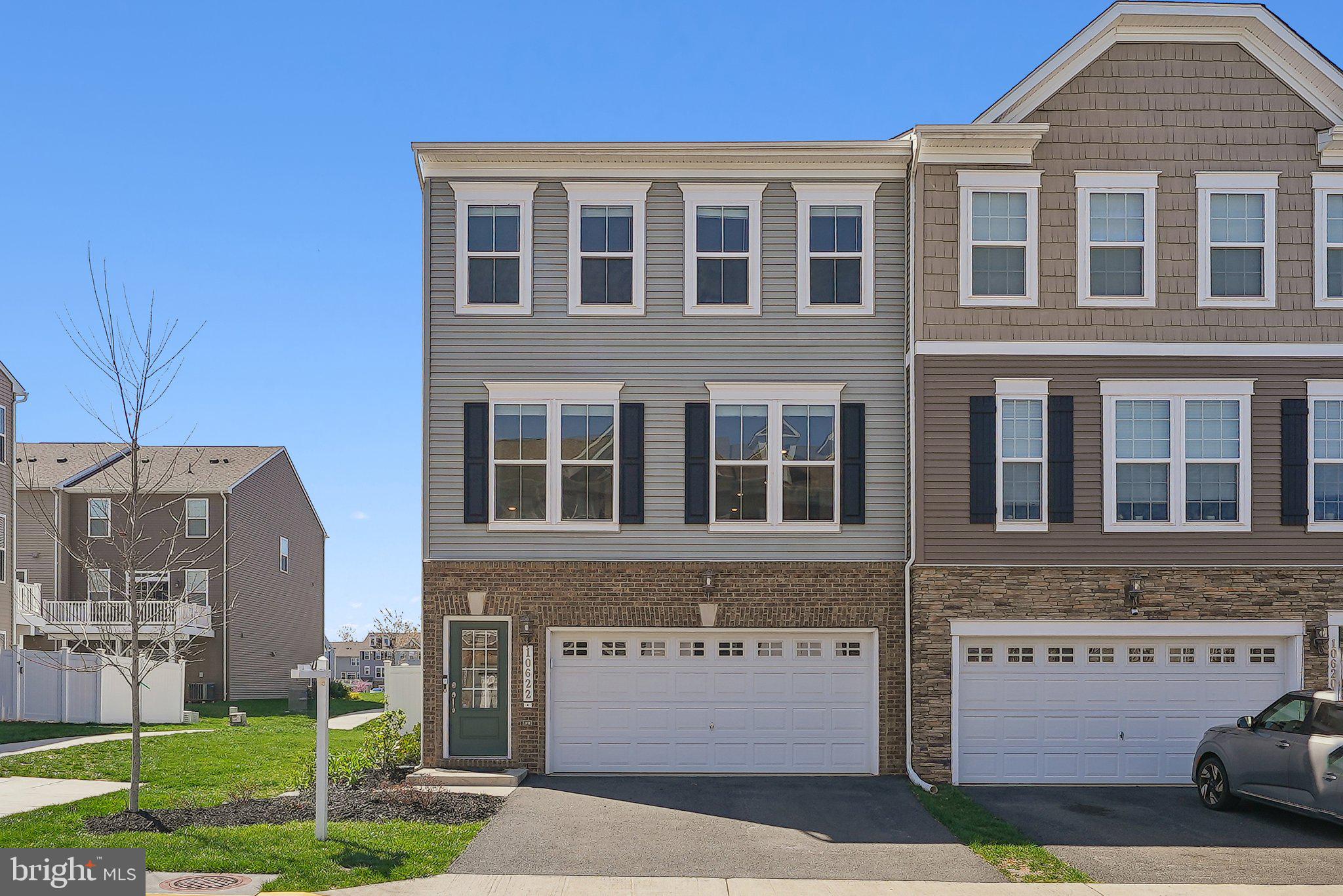 BRADLEY SQUARE - Residential