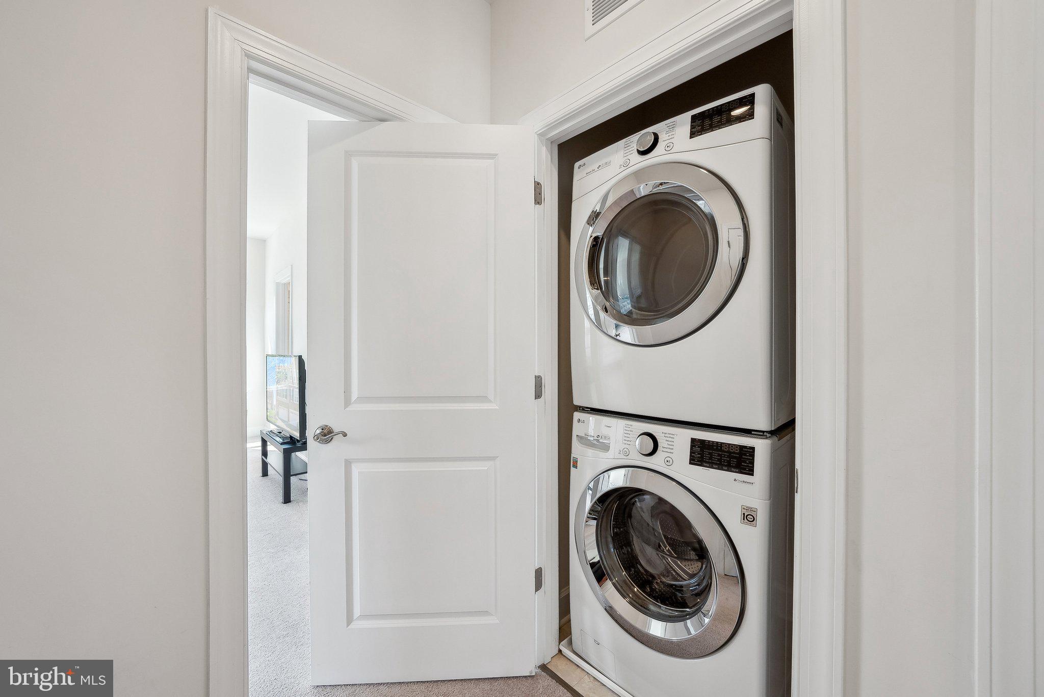 BRADLEY SQUARE - Residential