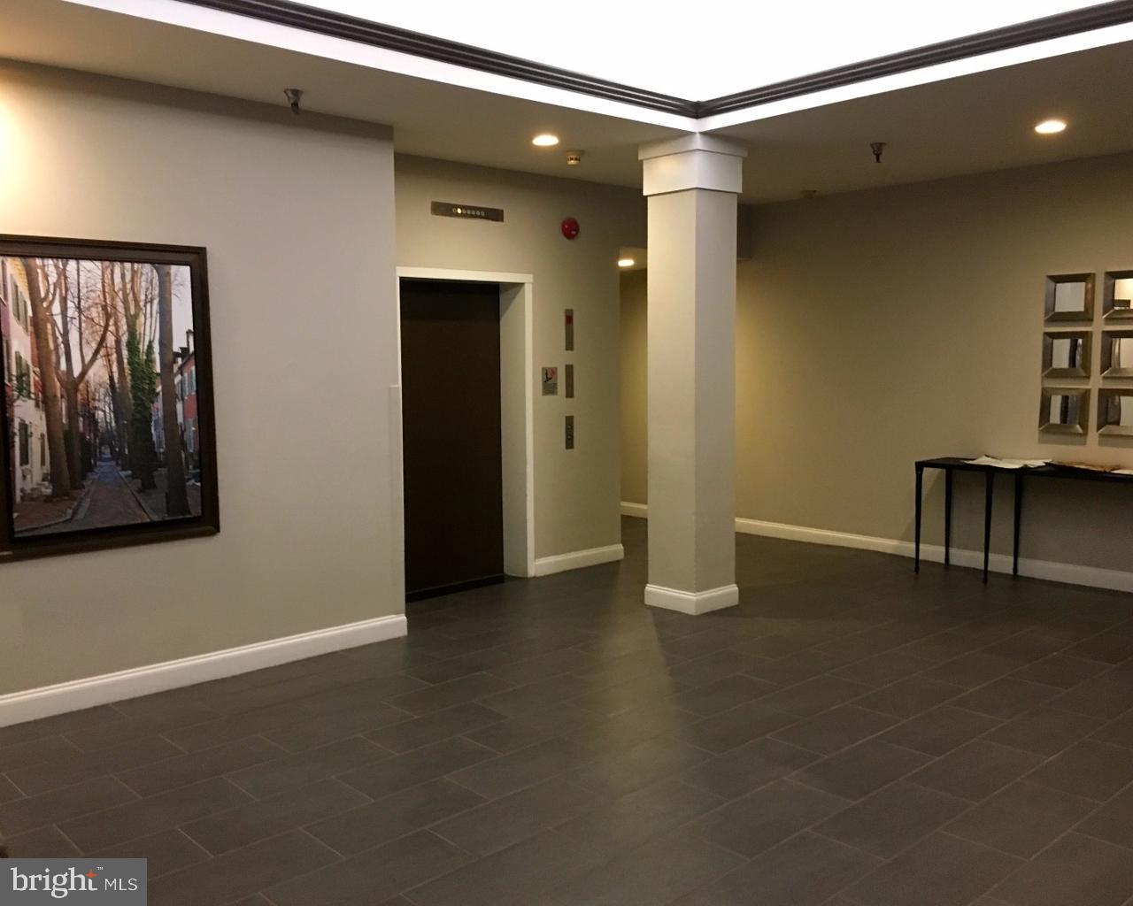 130-5 ARCH STREET 202