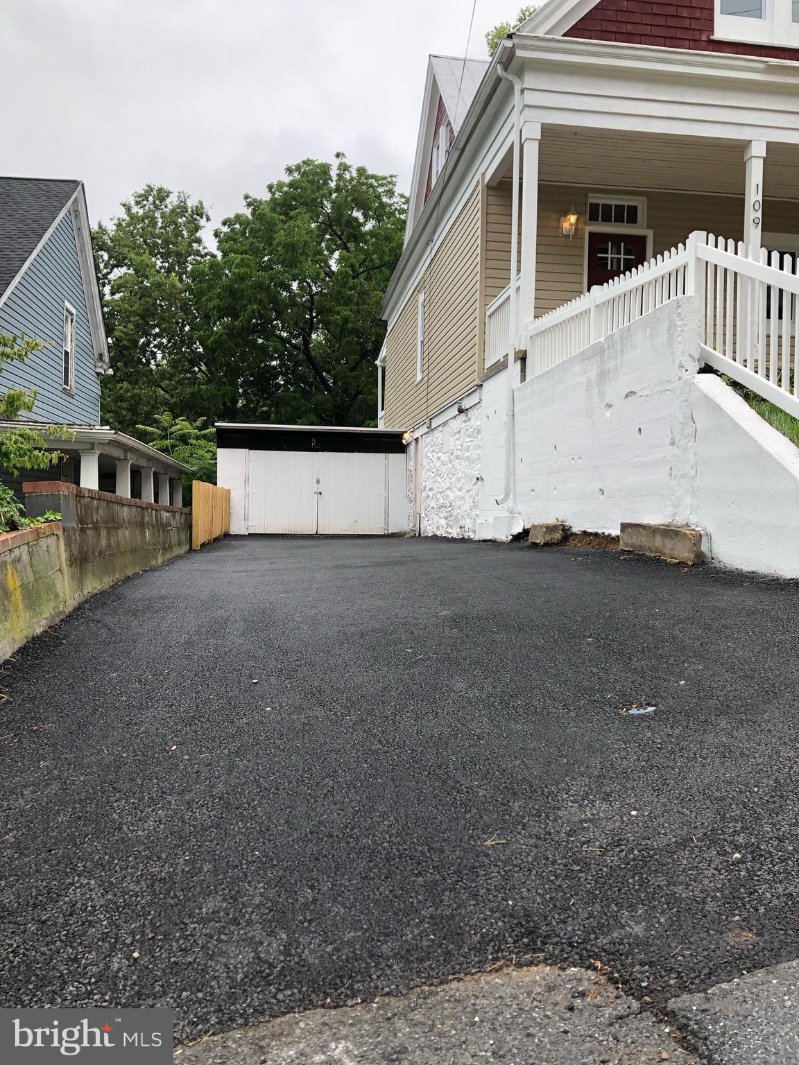 BRUNSWICK - Residential