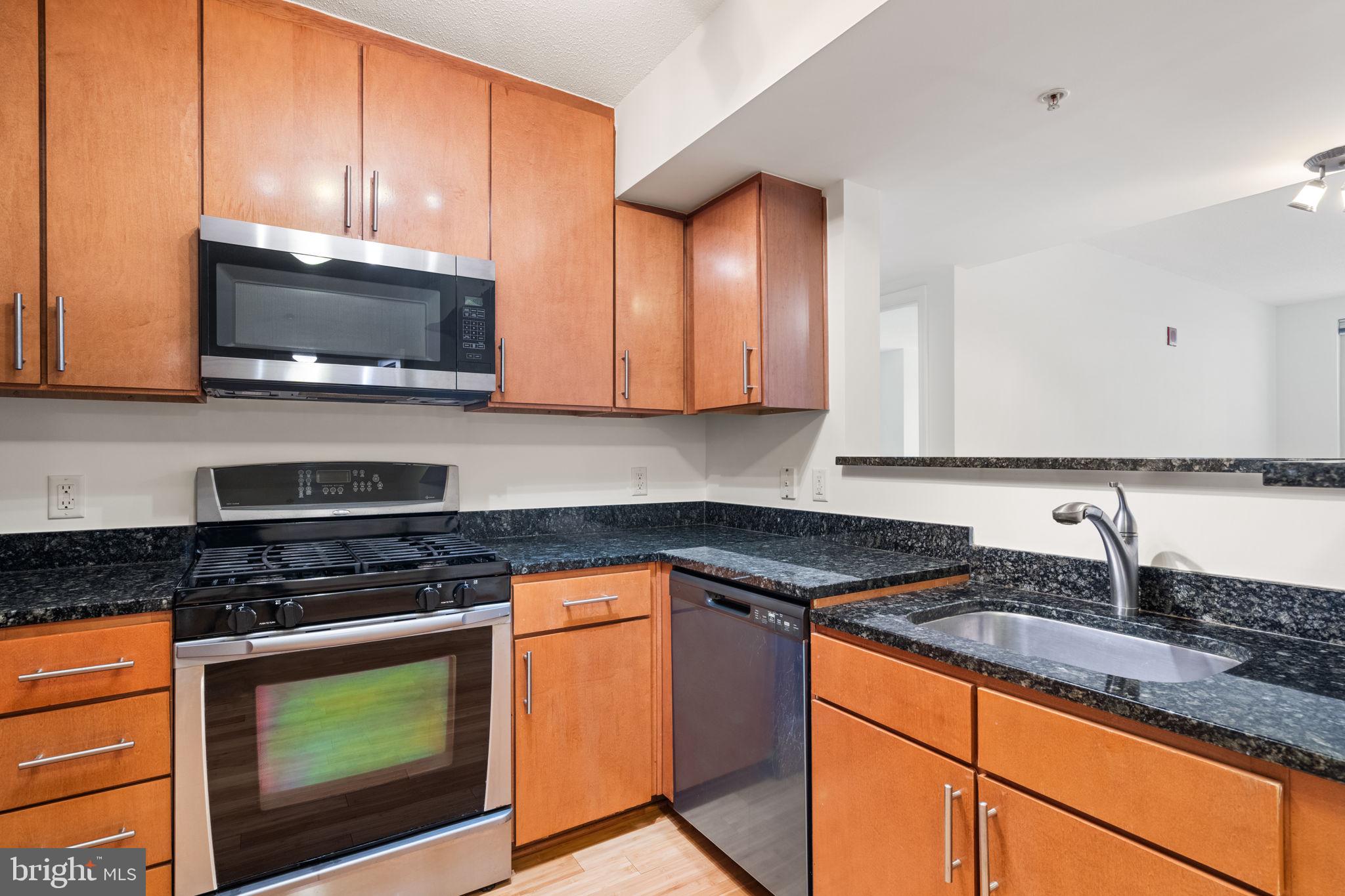 915 E STREET NW 505