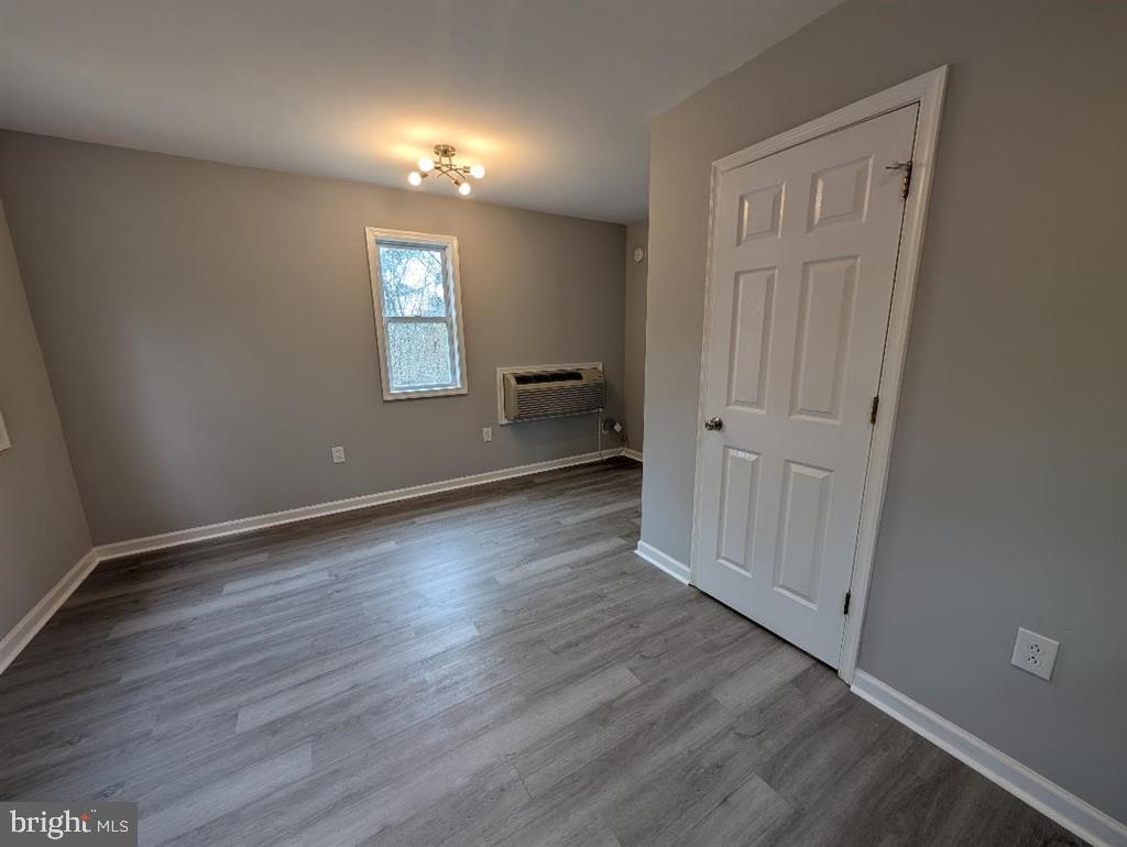 401 MIDDLE MOUNTAIN RD