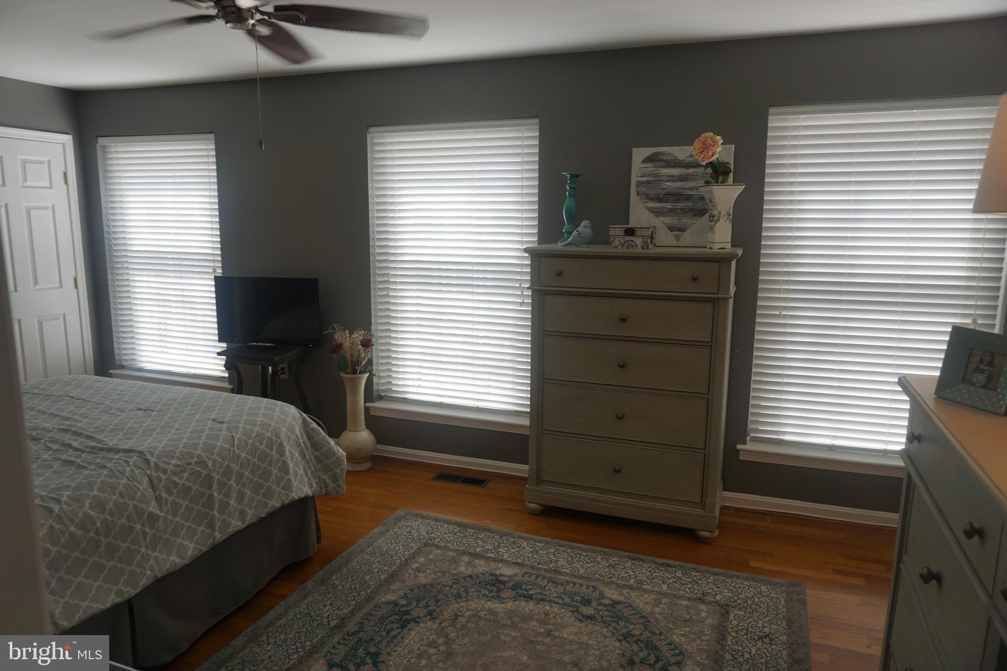 GEORGETOWN HOUSES - Residential