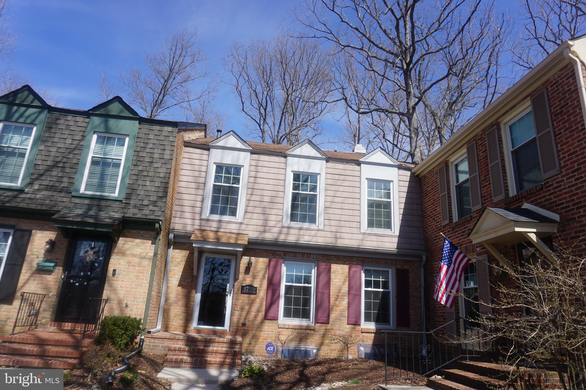 GEORGETOWN HOUSES - Residential