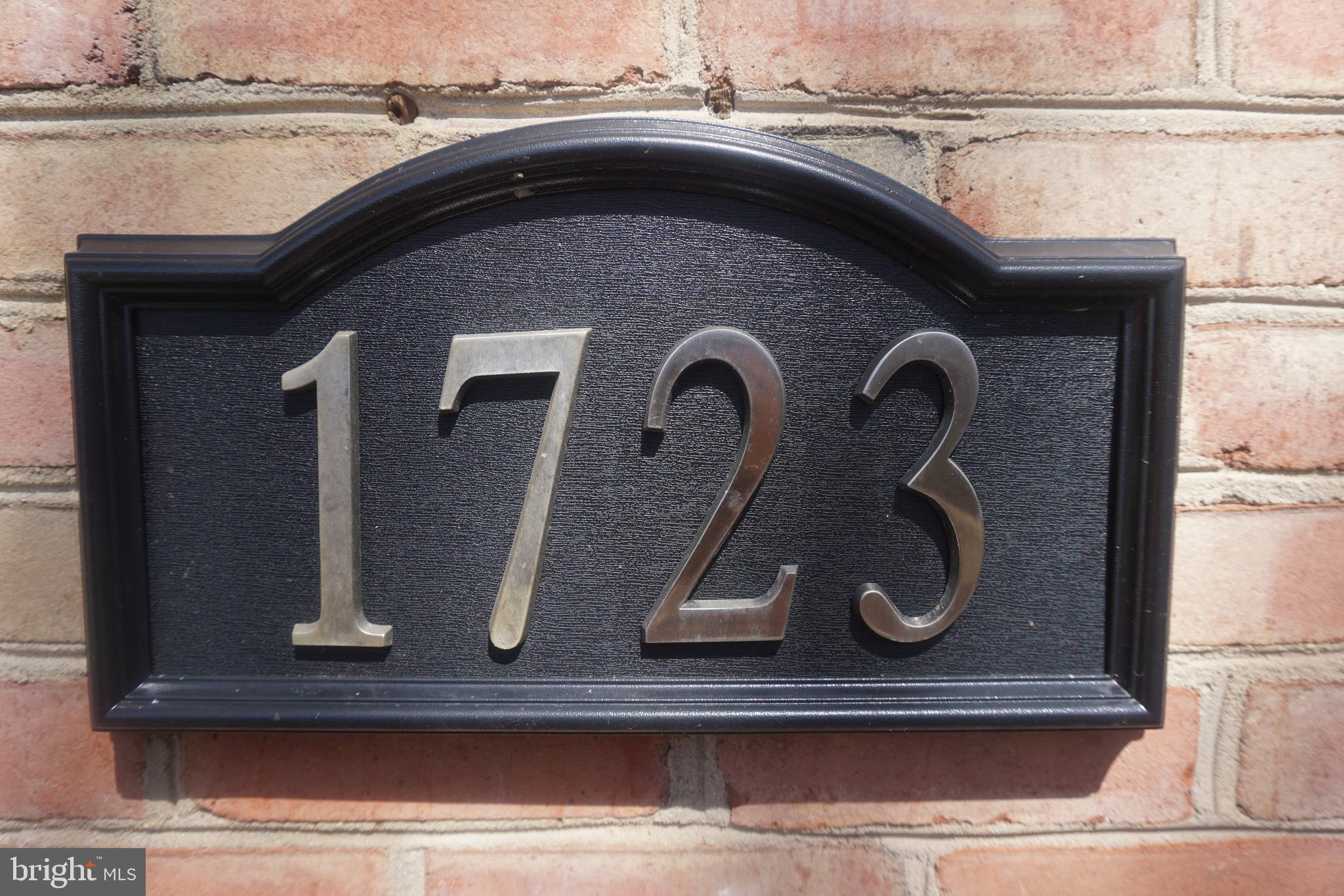 GEORGETOWN HOUSES - Residential