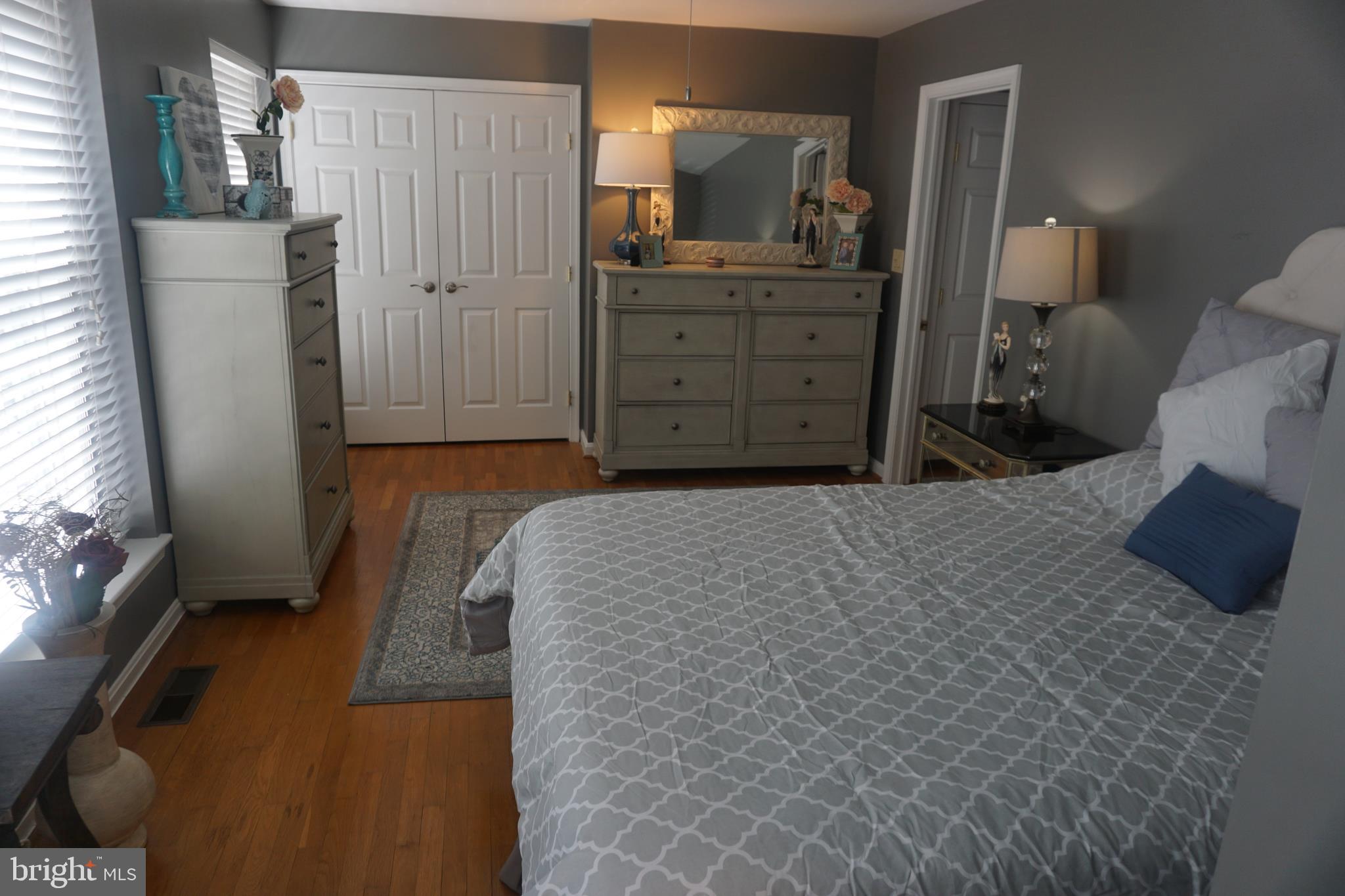 GEORGETOWN HOUSES - Residential