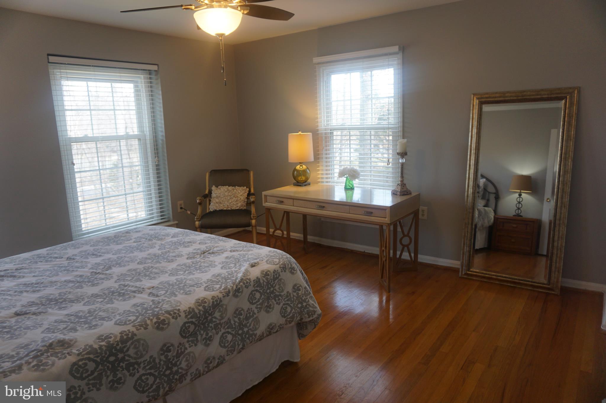 GEORGETOWN HOUSES - Residential