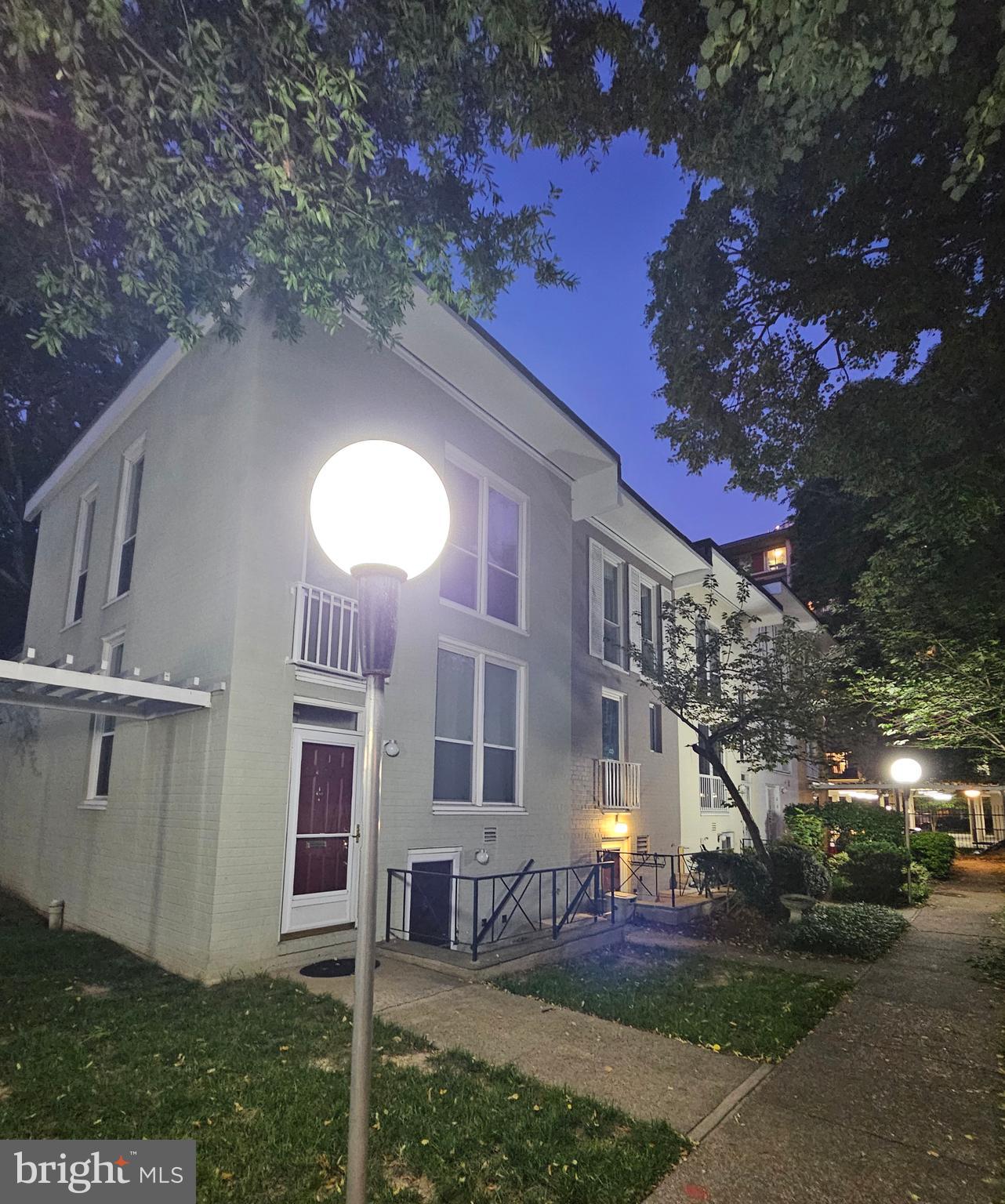 814 3RD STREET SW 814