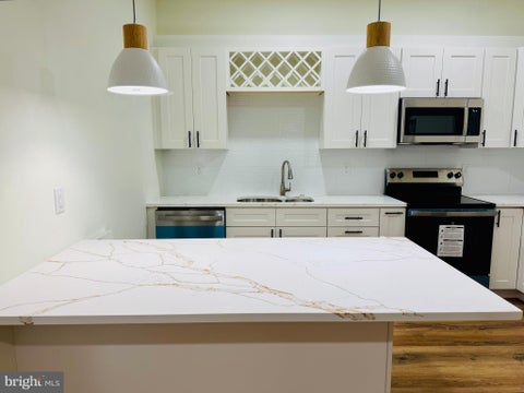 Homes For Rent - 911 S Wieker Road<br/> SEVERN, MD 21144