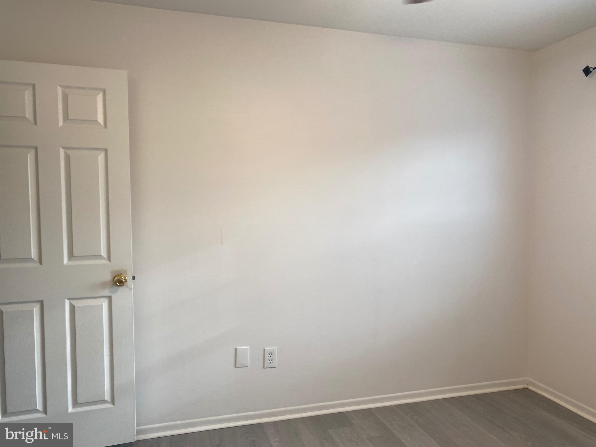 POHICK SQUARE - Residential Lease