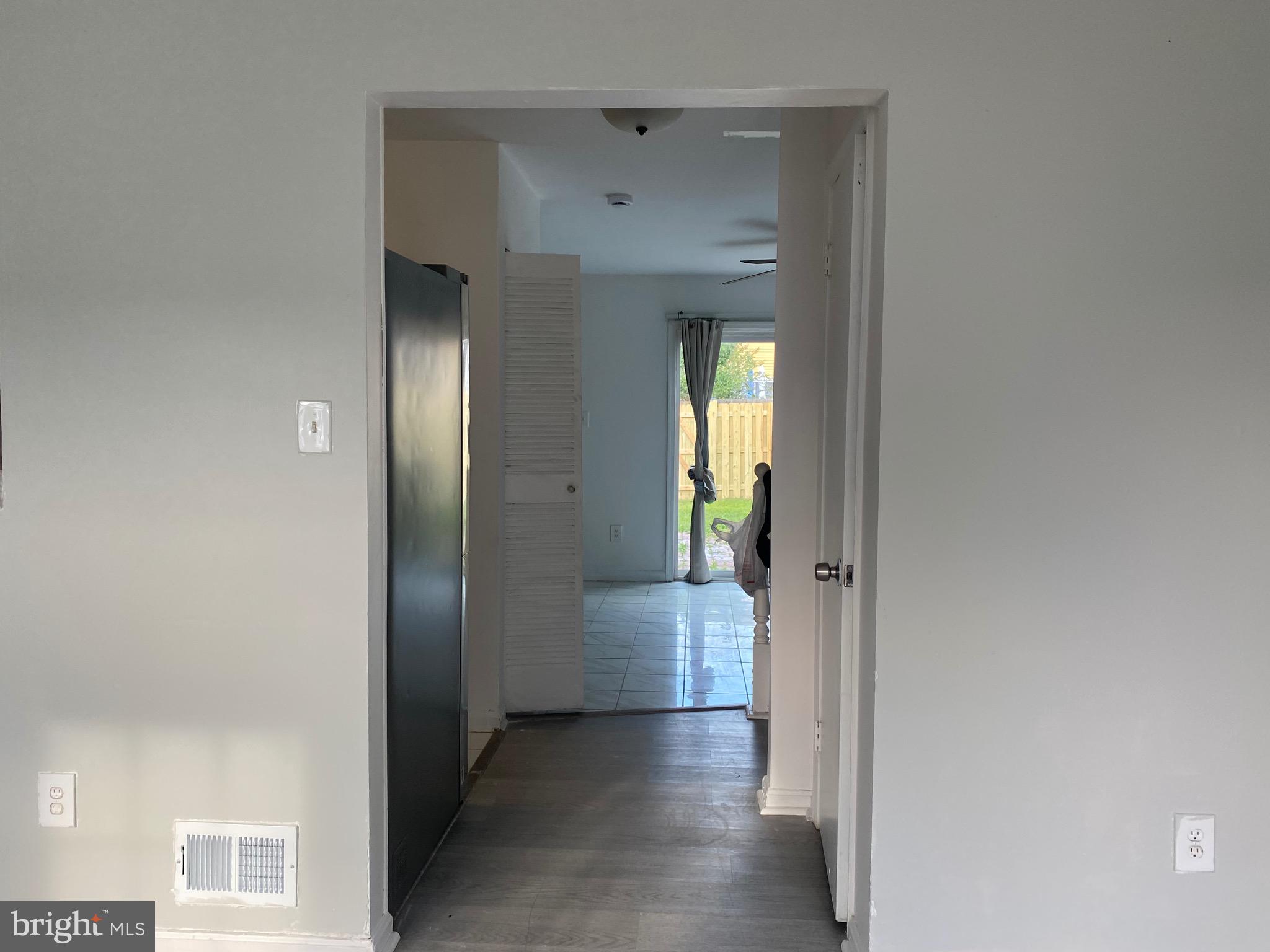 POHICK SQUARE - Residential Lease