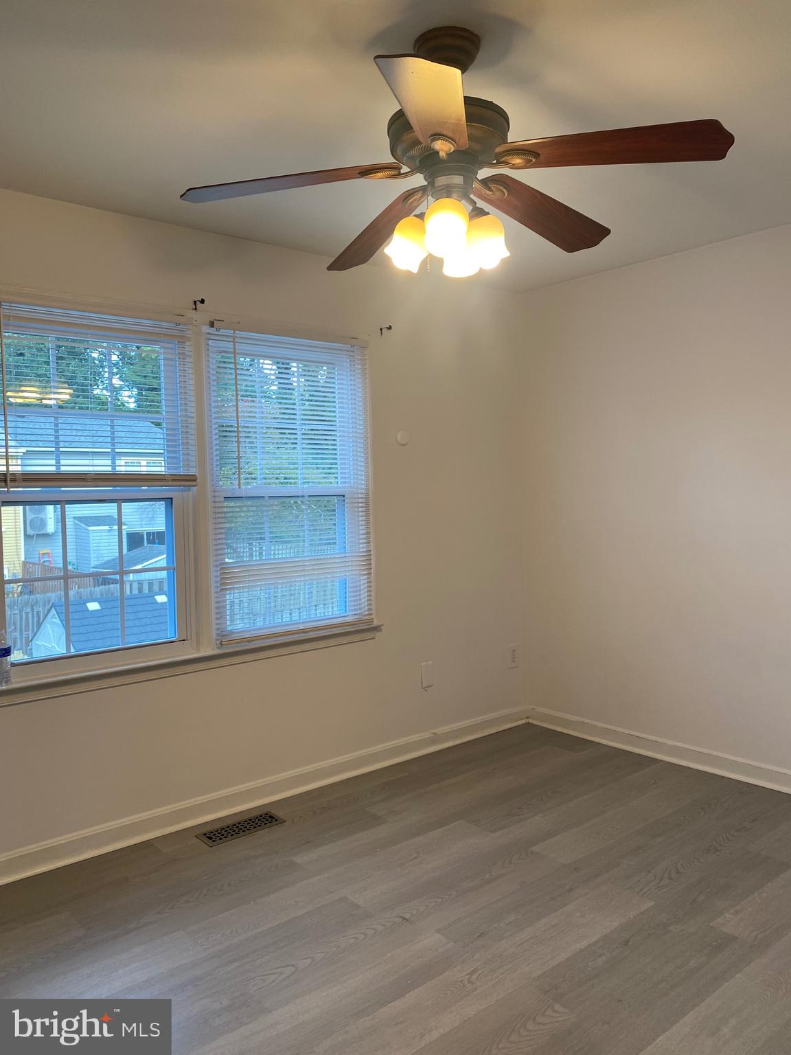 POHICK SQUARE - Residential Lease