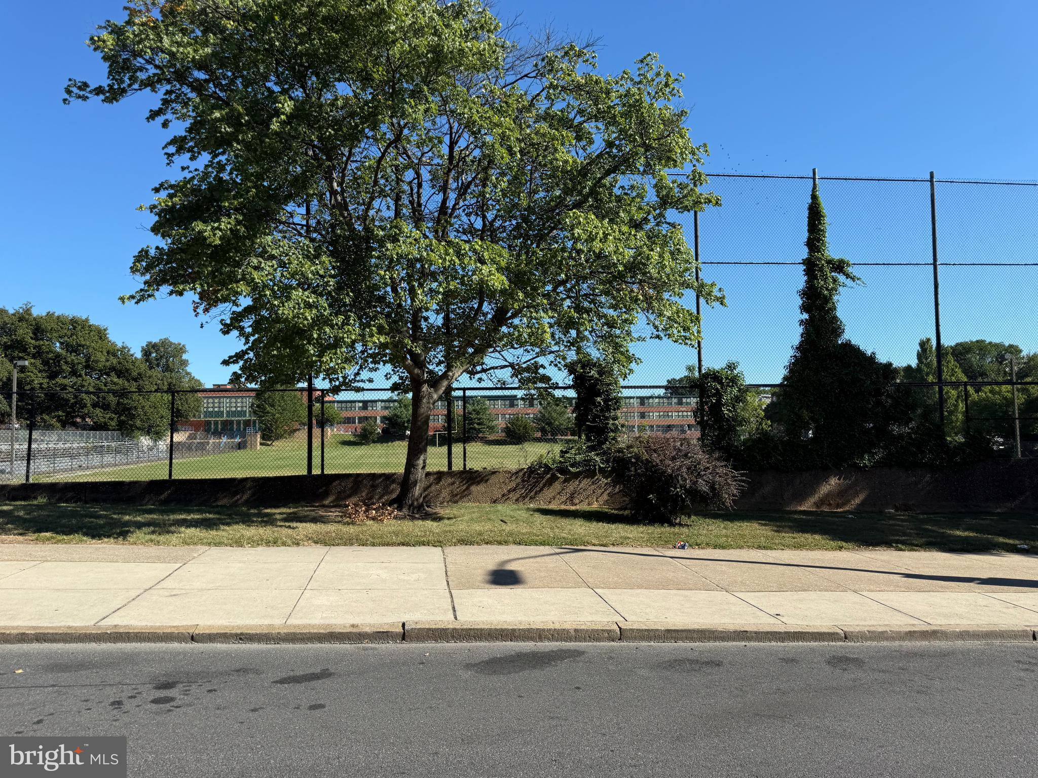 1614 EDMONDSON AVENUE