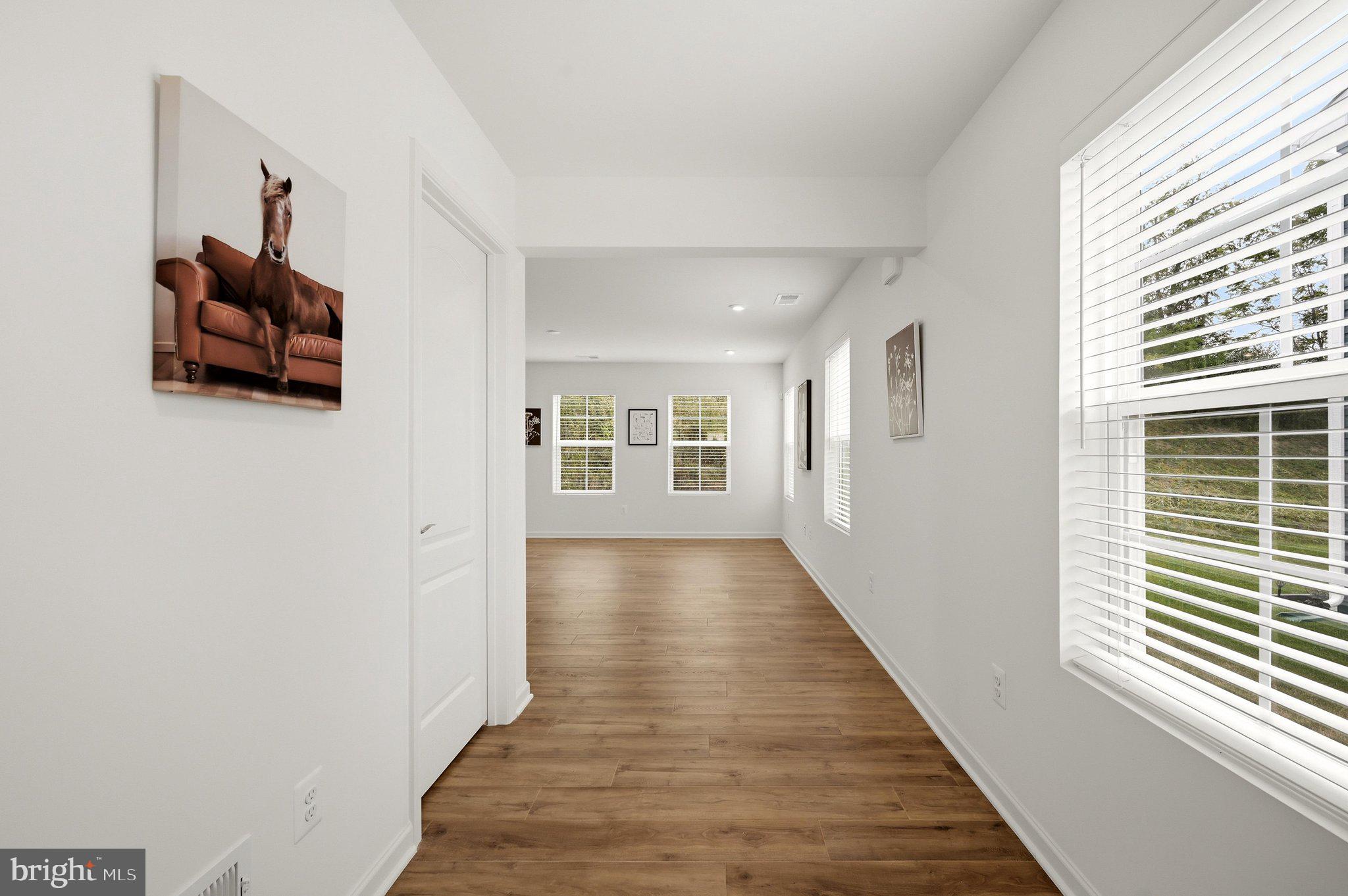 462 LUDGATE MANOR