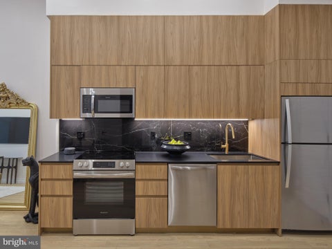 Condo For Rent - 1001 S Broad Street #3 BR D<br/> PHILADELPHIA, PA 19147