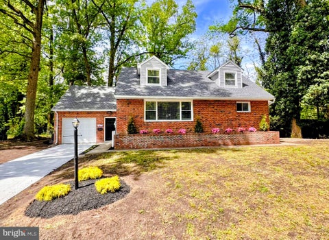 Homes For Sale - 143 Apple Avenue<br/> BELLMAWR, NJ 08031