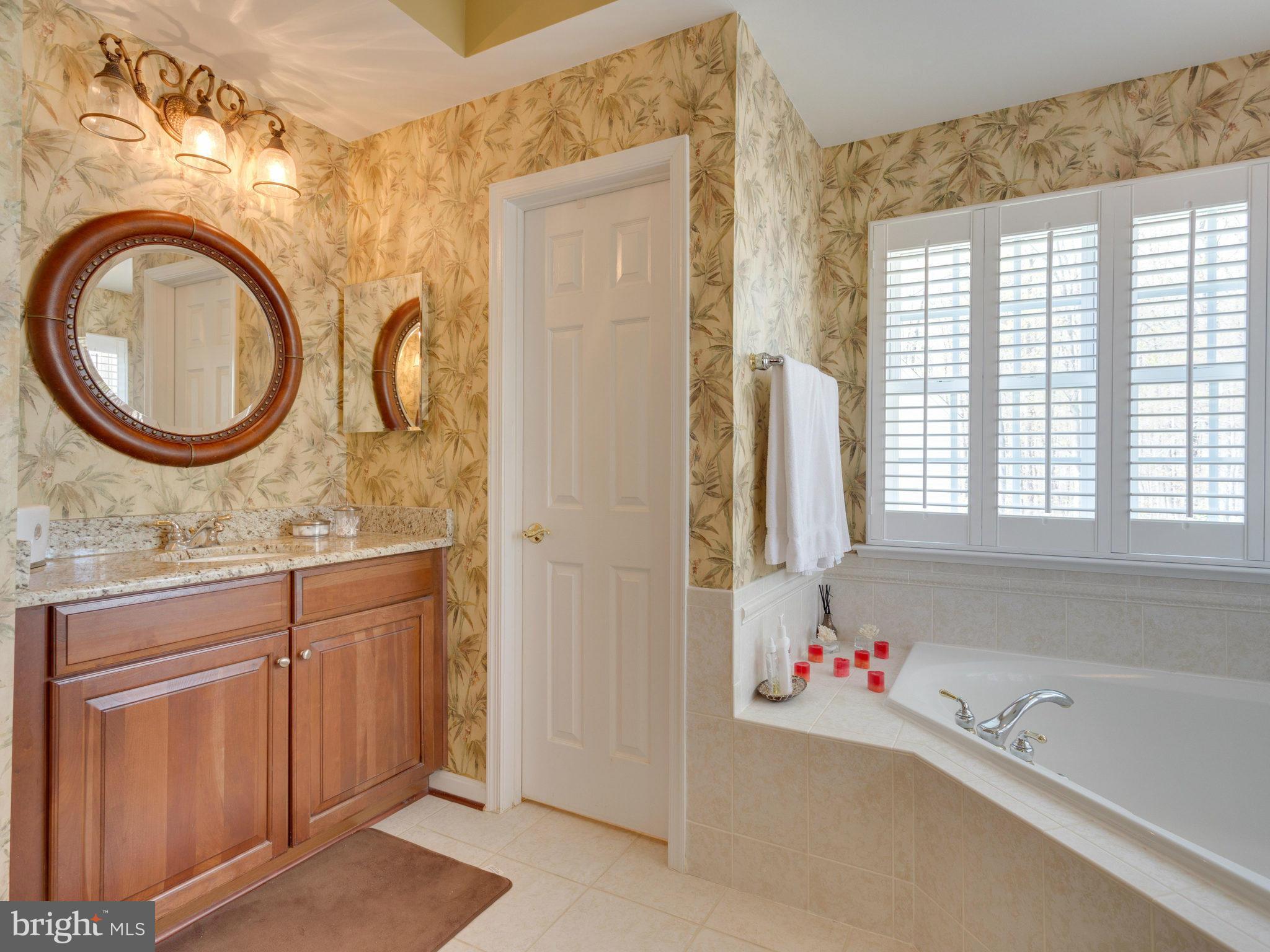 JAMESTOWN ESTATES - Residential