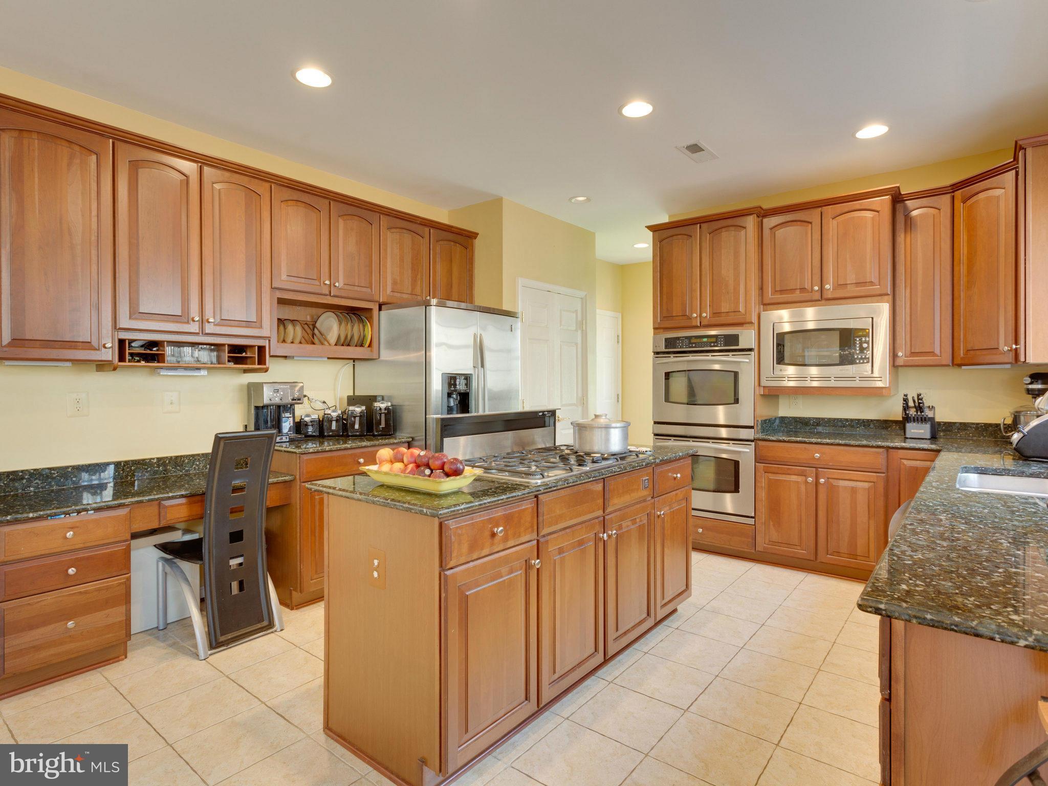 JAMESTOWN ESTATES - Residential