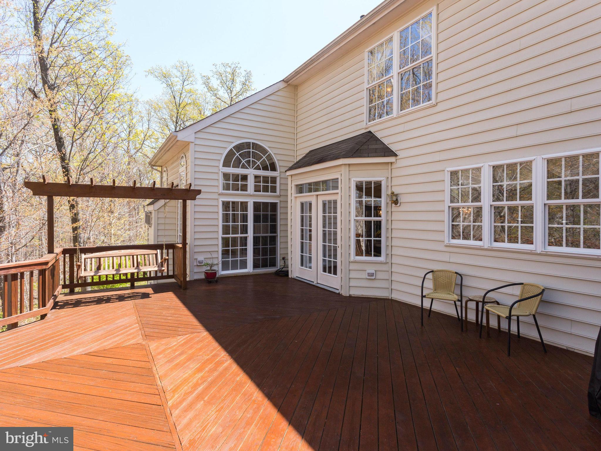 JAMESTOWN ESTATES - Residential