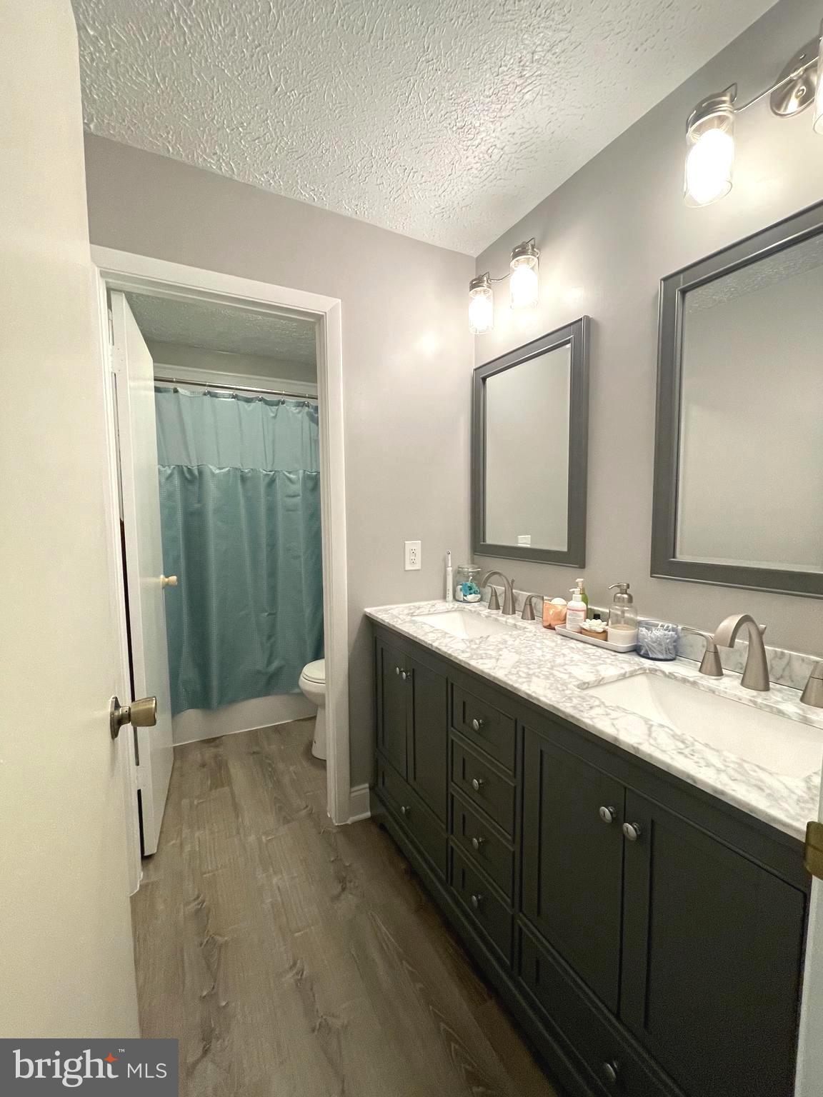 OAKHURST - Residential